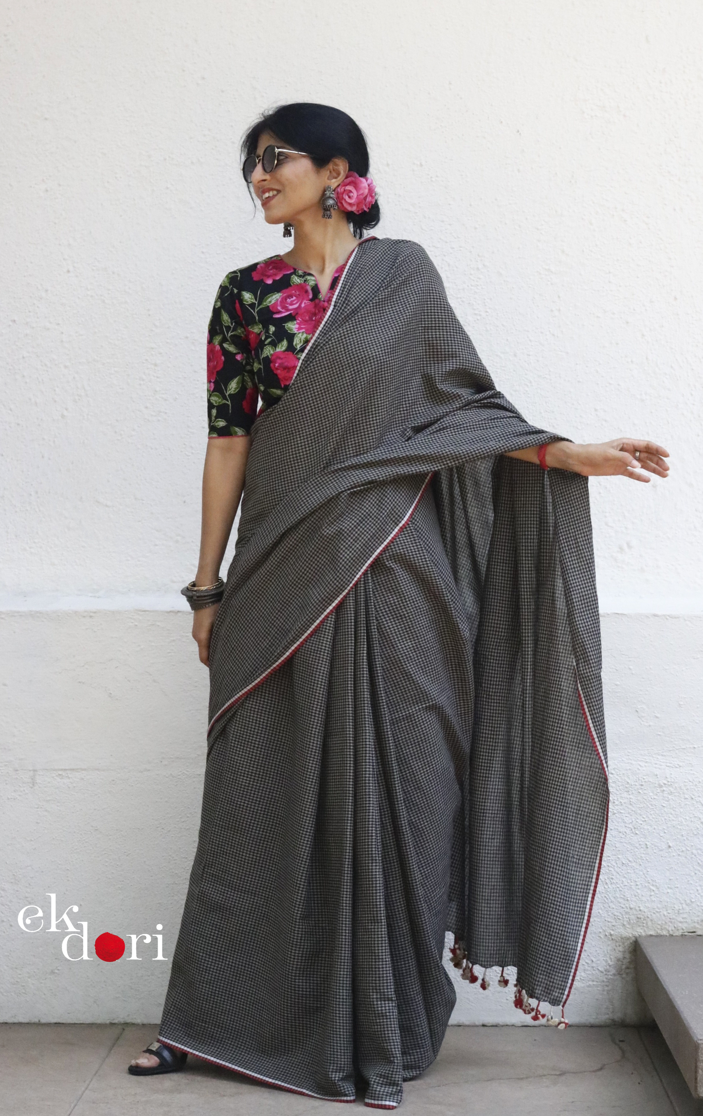 Soft Cotton Grey Checks Handloom Saree 'Summer Showers' : Summer Cotton Handloom Saree