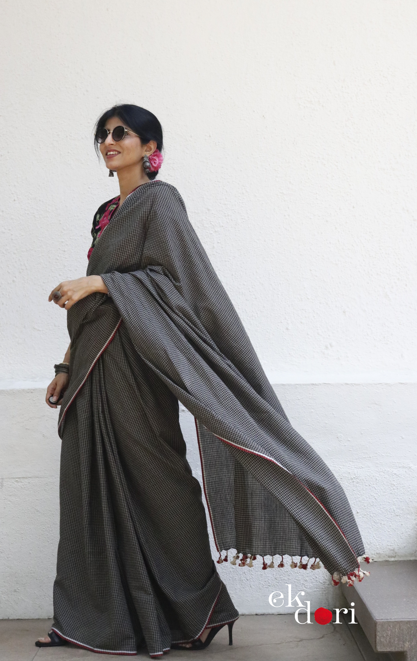 Soft Cotton Grey Checks Handloom Saree 'Summer Showers' : Summer Cotton Handloom Saree