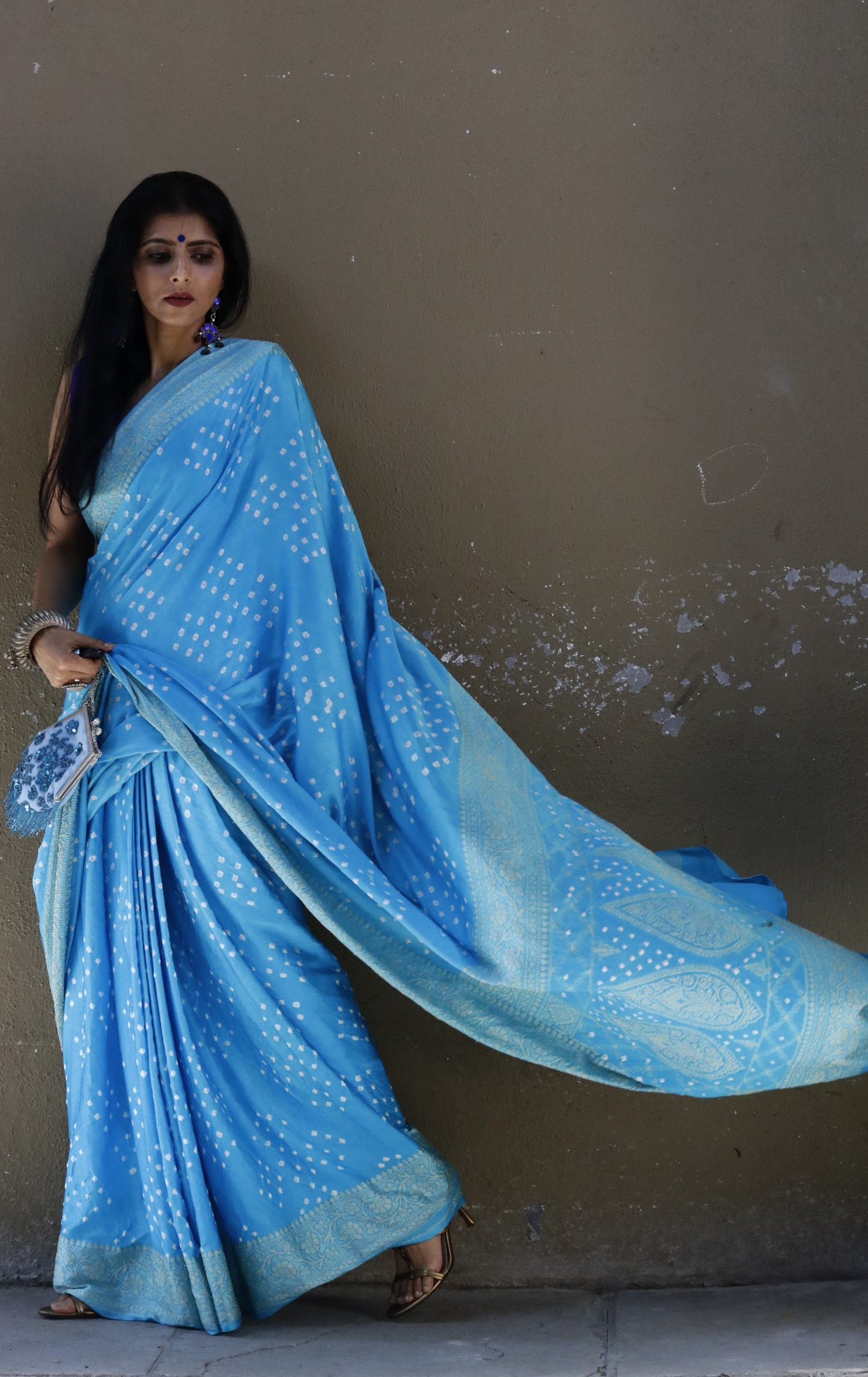 Buy Bandhani Designer Saree Online : Blue Bandhani Hand Dyed Saree With Gold Border