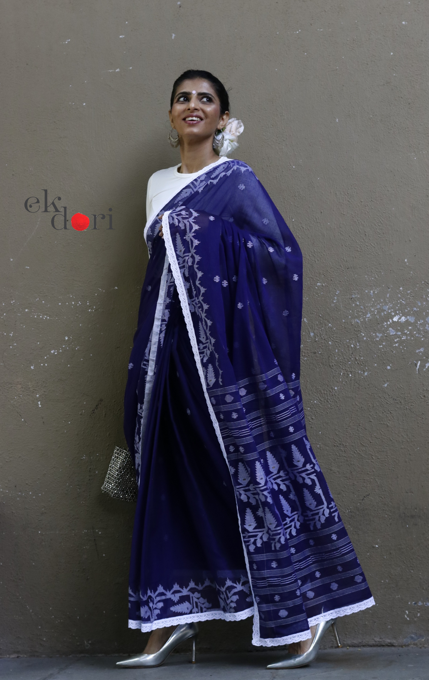 Buy Blue Soft Cotton Needle Jamdani Saree : Needle Jamdani Handmade Handloom Saree 'Siyahi'