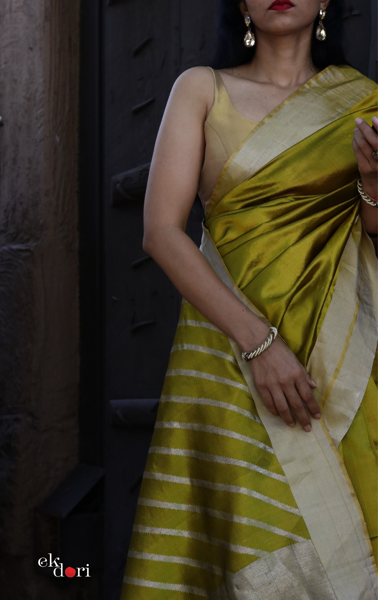 Sunehri Chanderi Silk Saree : Buy Chanderi Saree Online : Buy Handloom Chanderi Silk Saree Online
