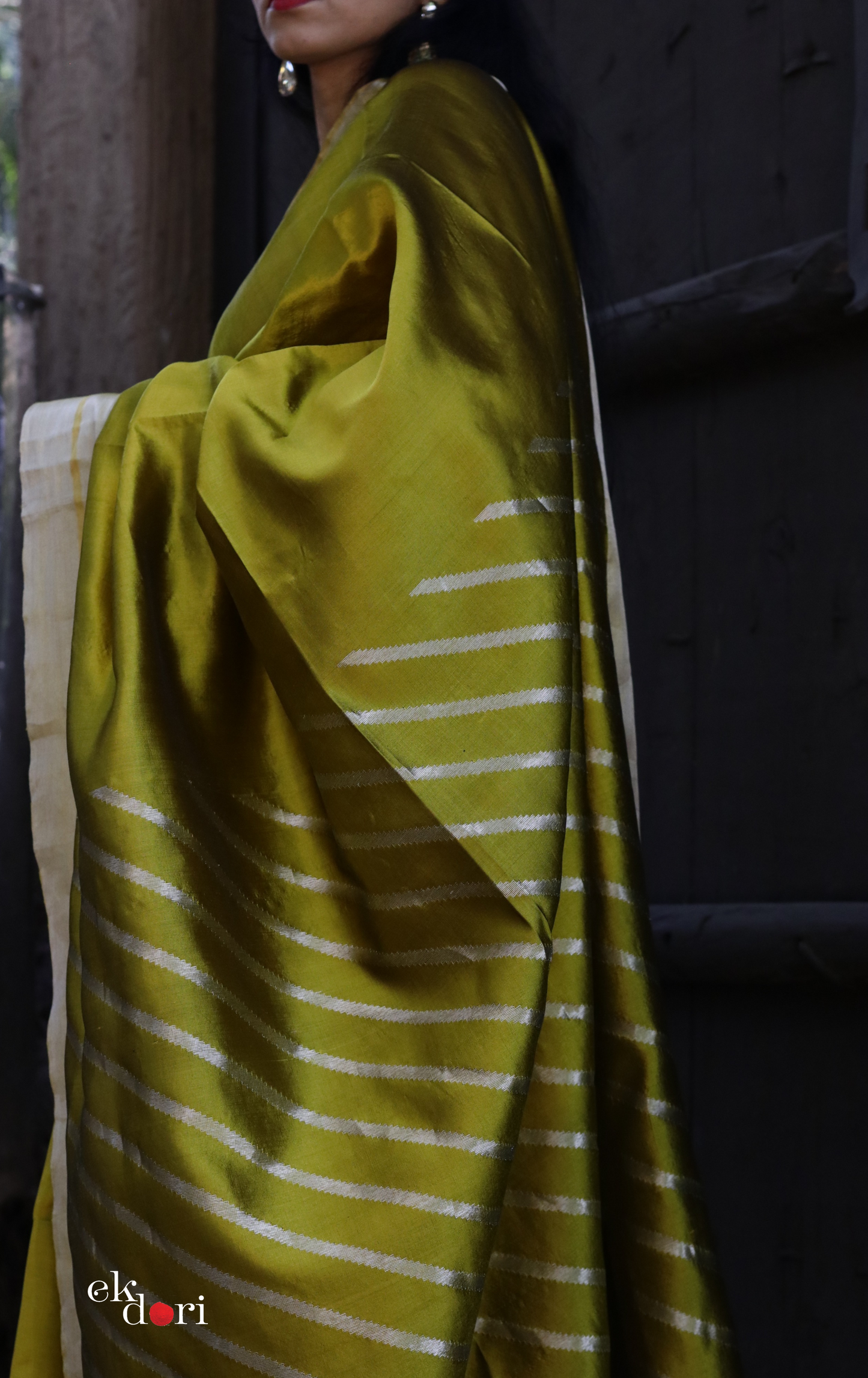 Sunehri Chanderi Silk Saree : Buy Chanderi Saree Online : Buy Handloom Chanderi Silk Saree Online