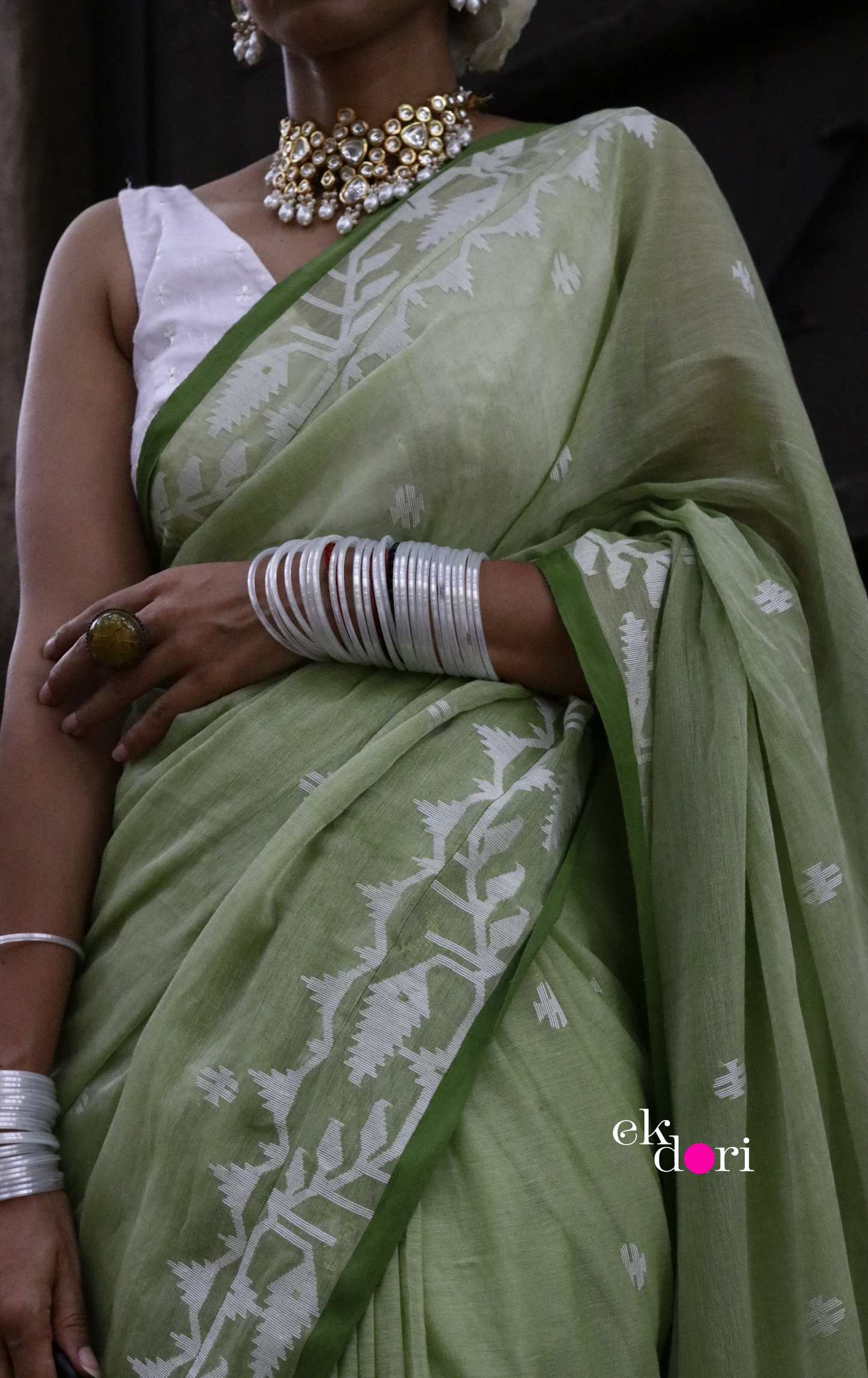 Buy Green Muslin Cotton Jamdani Saree : Green Pista & Pearls Needle Jamdani Handmade Saree