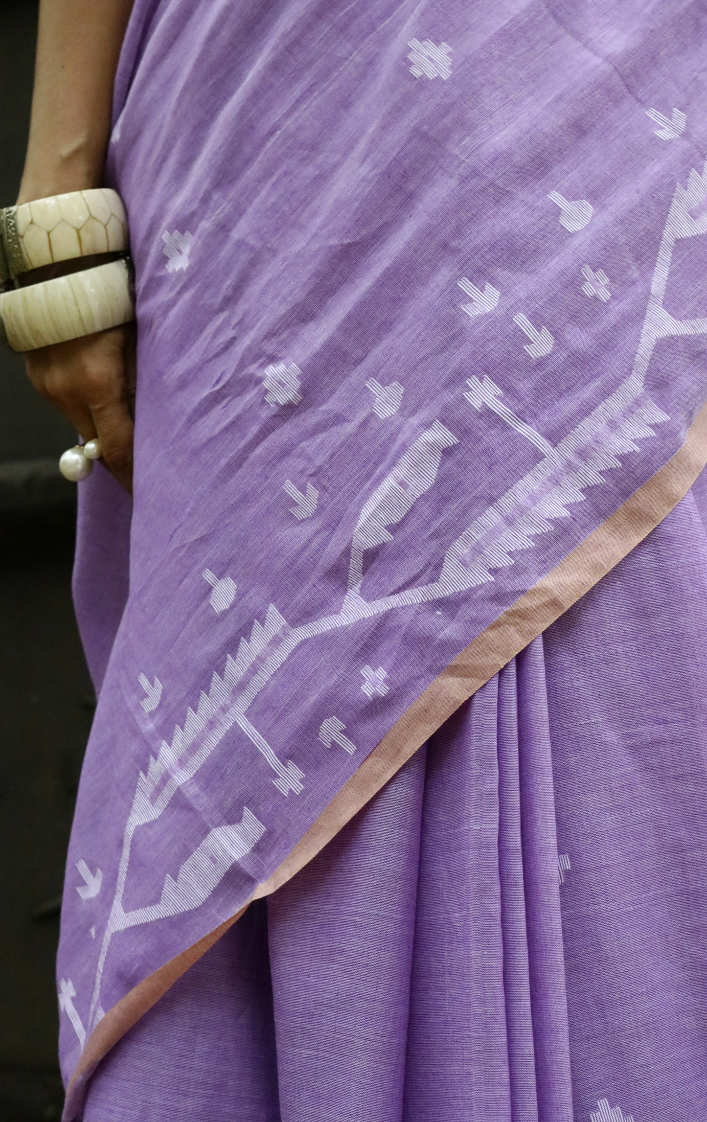 Buy Mauve Cotton Jamdani Saree : Purple 'Mauve Magic' Needle Jamdani Handmade Saree