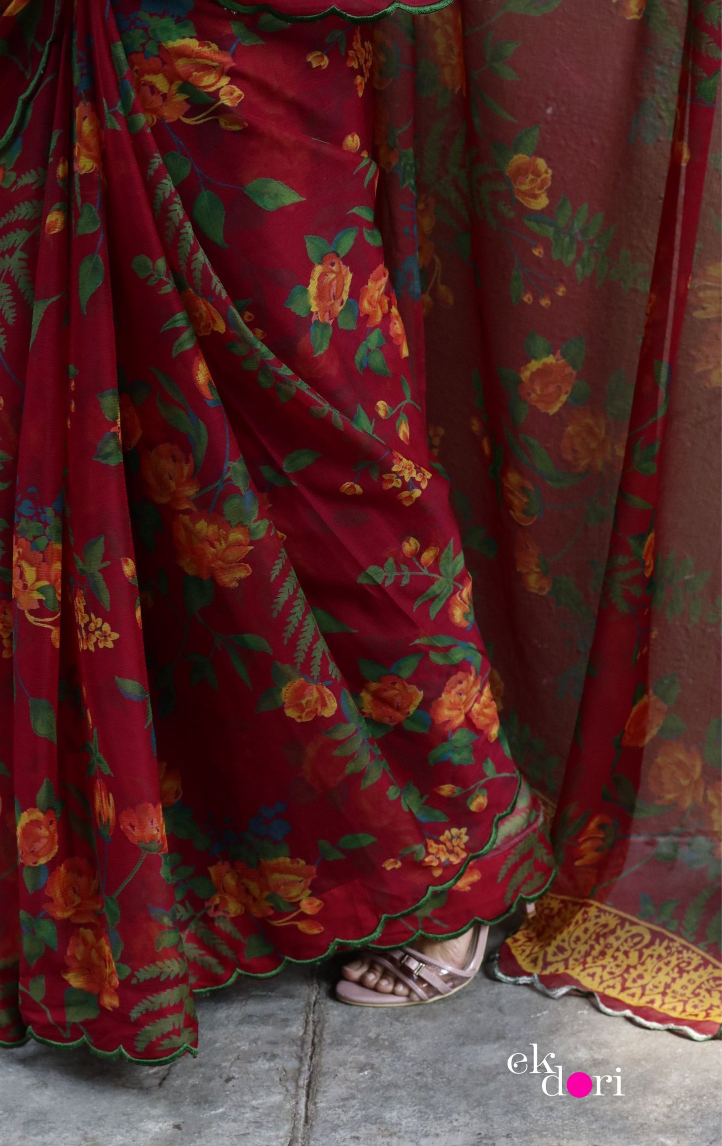 Buy Floral Chiffon Saree Online : 'True Love' Floral Semi Chiffon Saree With Scalloped Edges