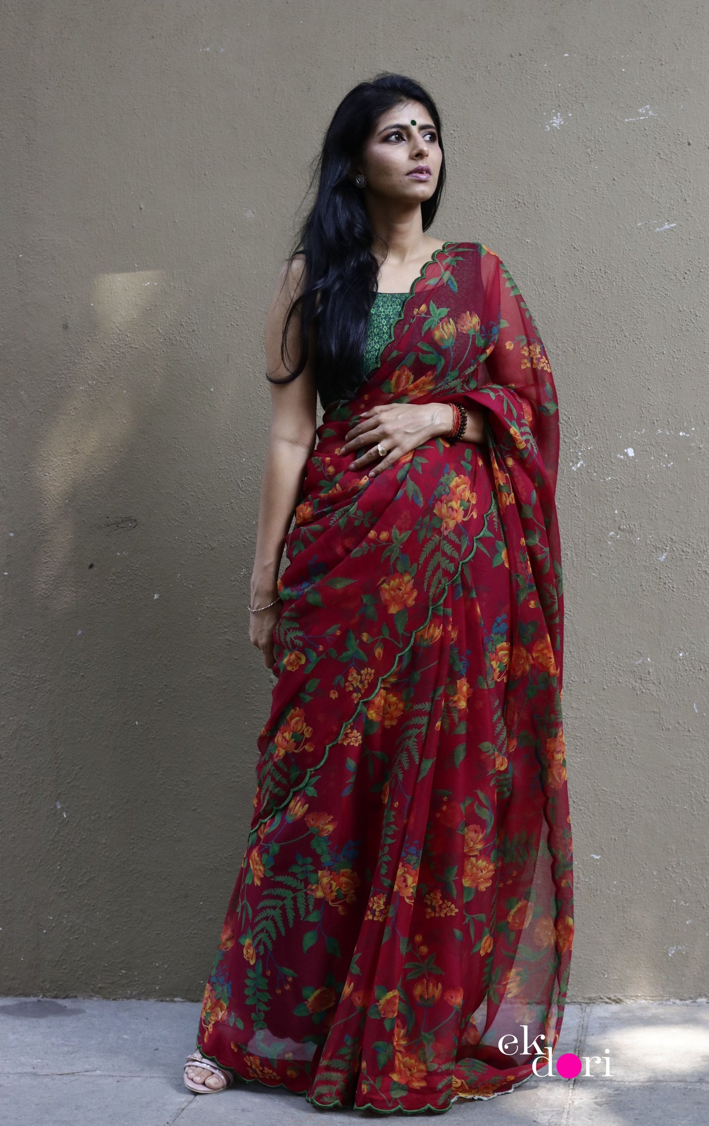 Buy Floral Chiffon Saree Online : 'True Love' Floral Semi Chiffon Saree With Scalloped Edges