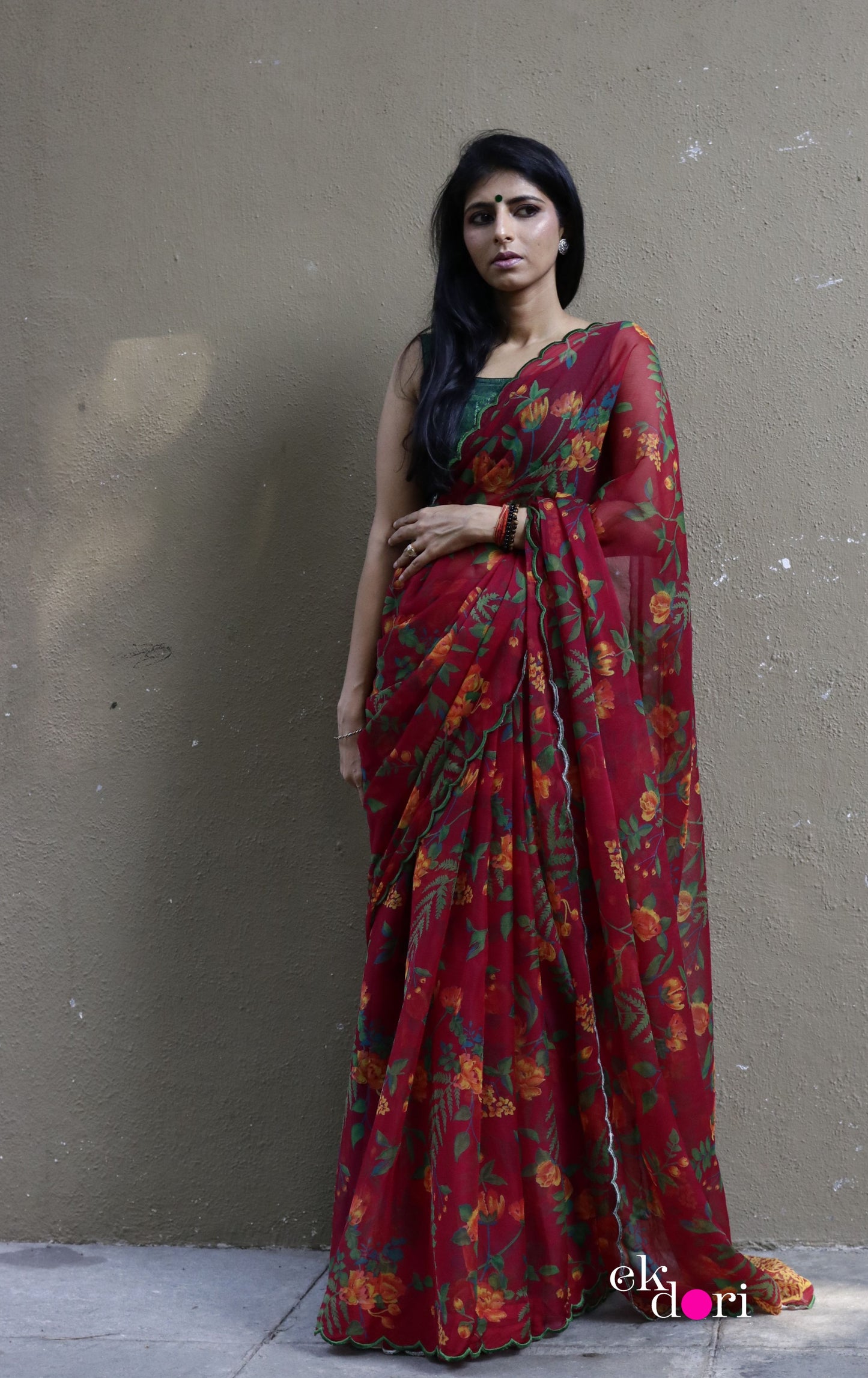 Buy Floral Chiffon Saree Online : 'True Love' Floral Semi Chiffon Saree With Scalloped Edges