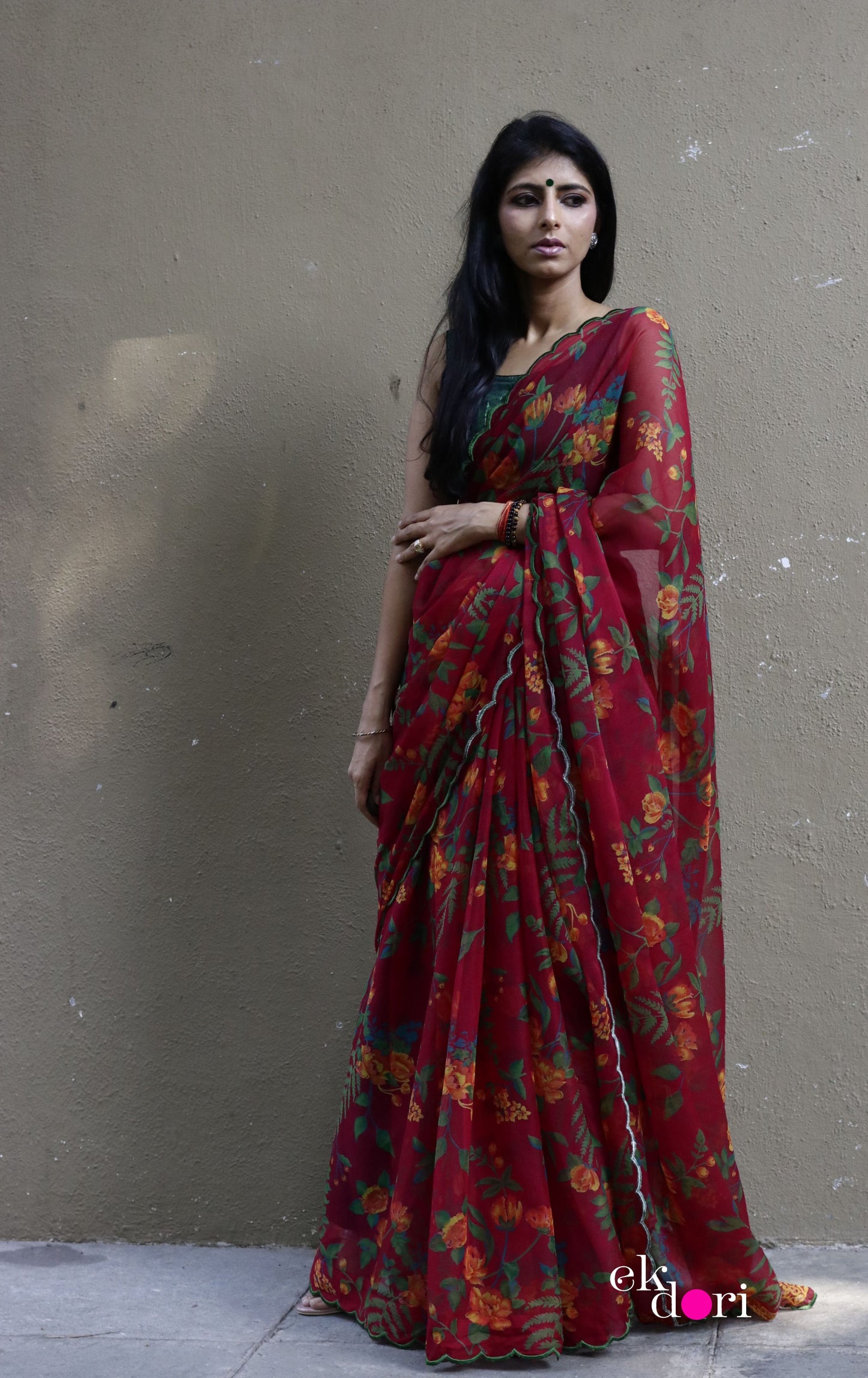 Buy Floral Chiffon Saree Online : 'True Love' Floral Semi Chiffon Saree With Scalloped Edges