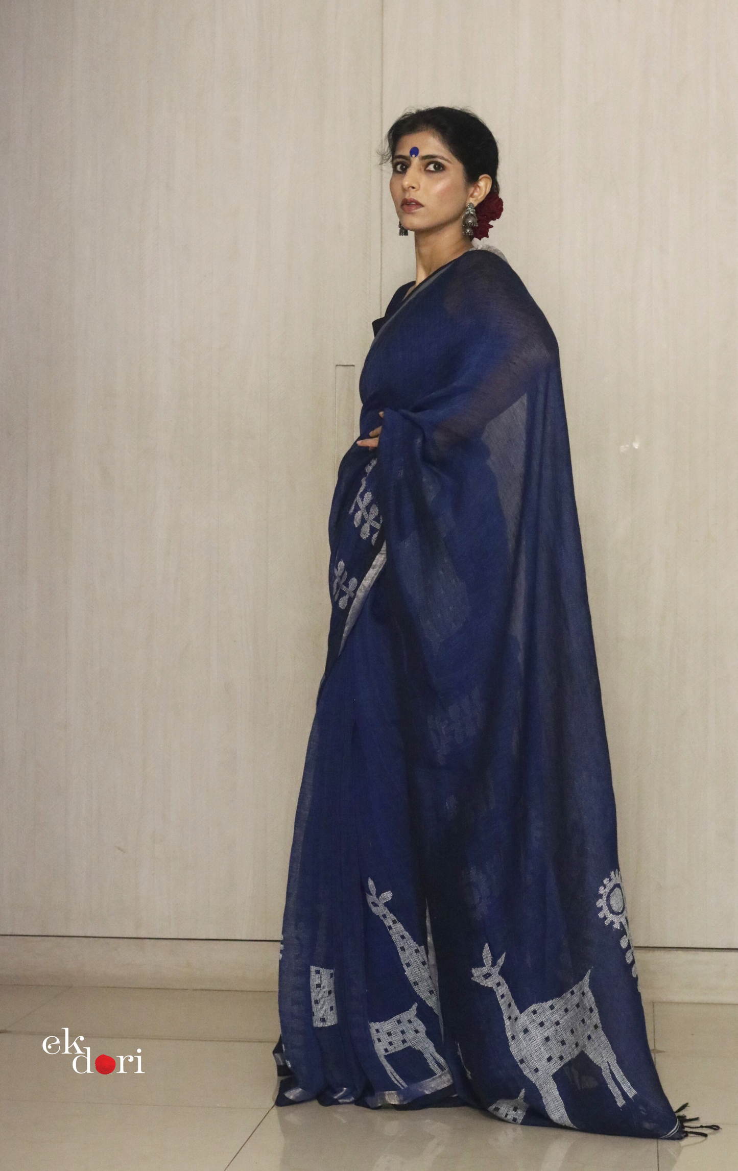 Buy 'Mother Deer' Navy Blue Linen Cotton Jamdani Saree : Navy Blue Needle Jamdani Handmade Saree