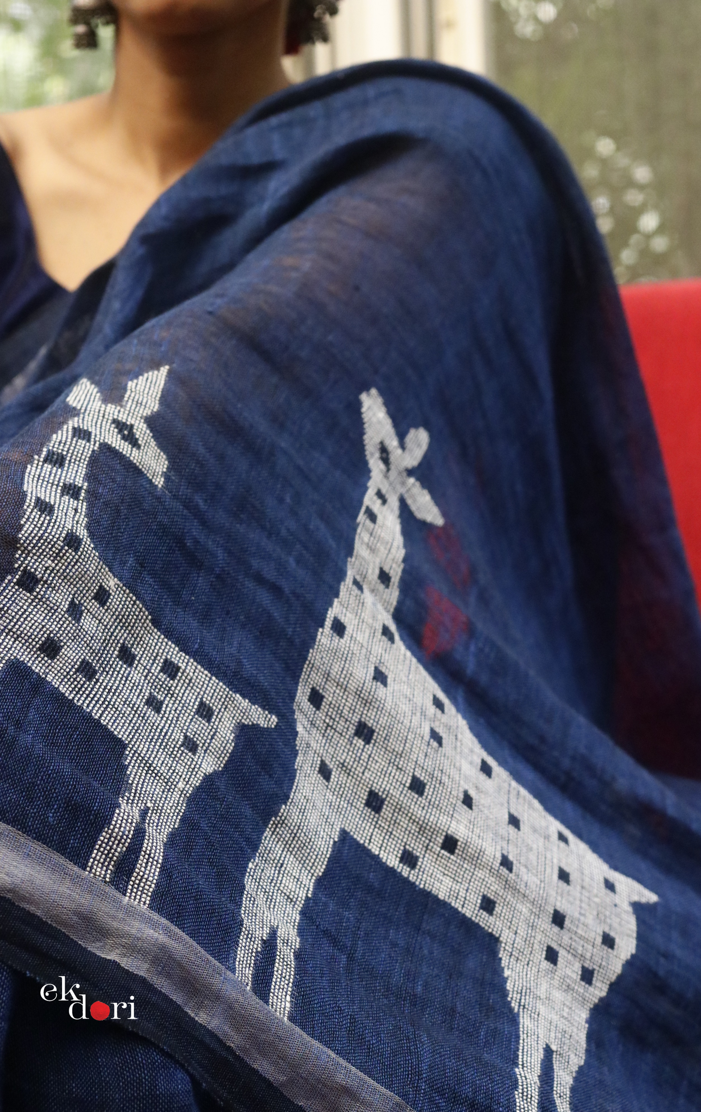 Buy 'Mother Deer' Navy Blue Linen Cotton Jamdani Saree : Navy Blue Needle Jamdani Handmade Saree