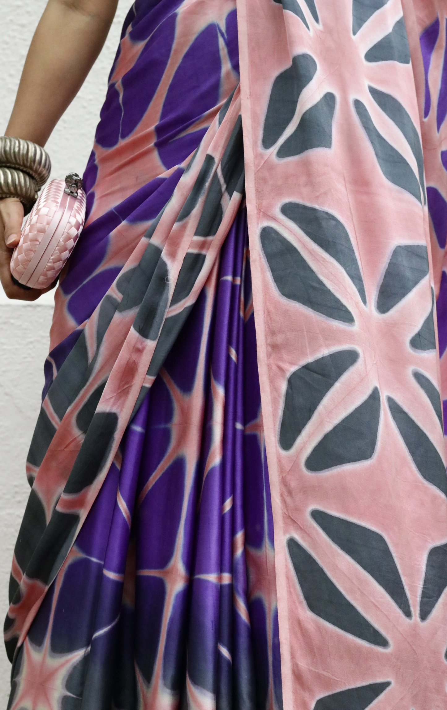 Buy Clamp Dye Designer Saree Online : 'Bubblegum' Pink Clamp Dye Saree