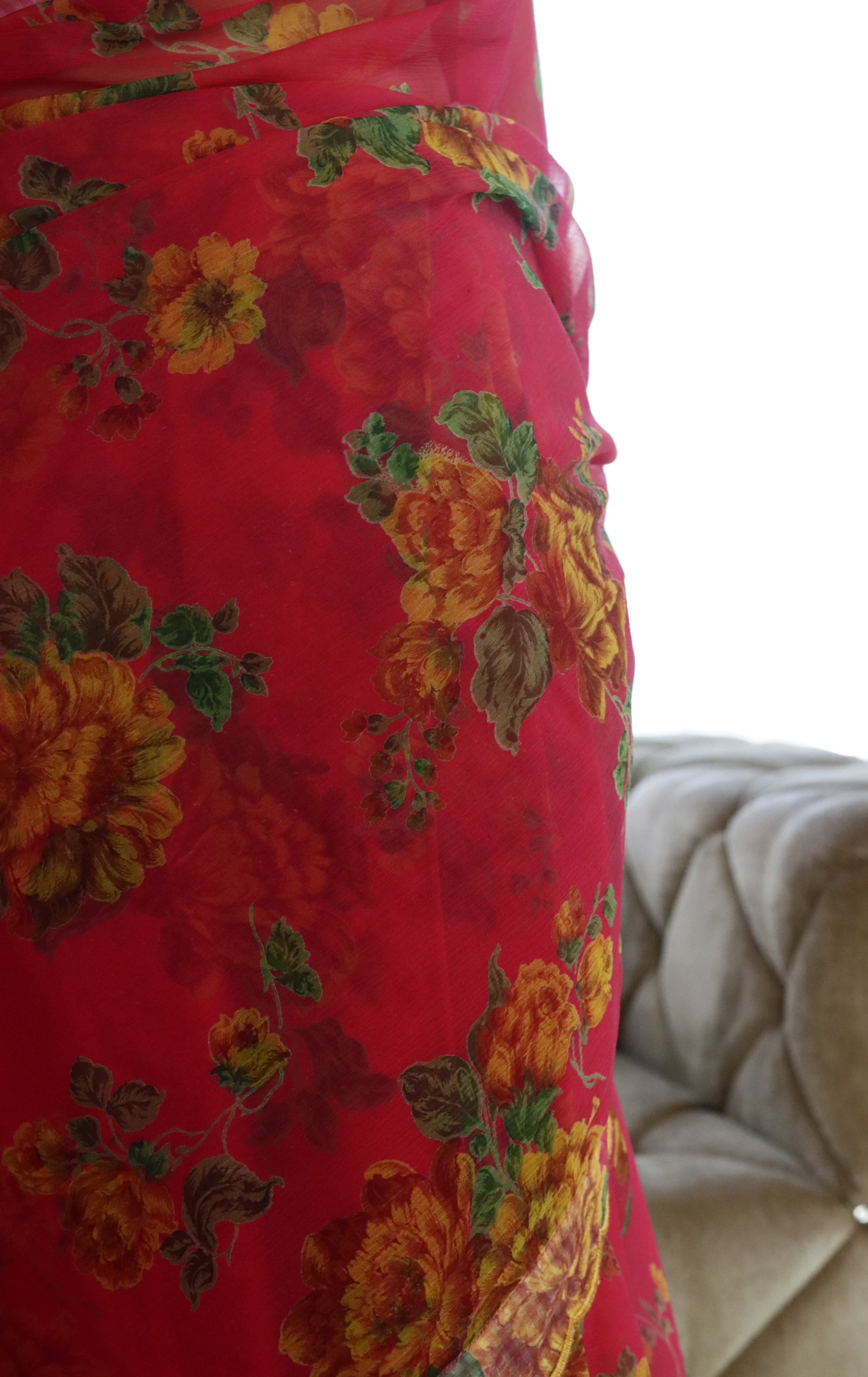 Buy Floral Chiffon Saree Online : 'Malti' Pink Floral Semi Chiffon Saree With Scalloped Edges