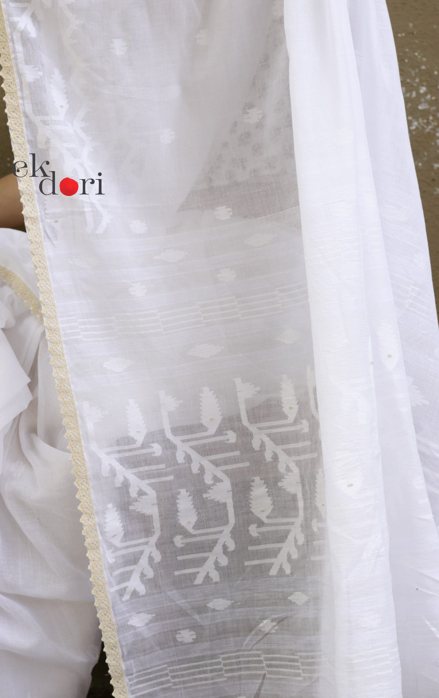 Buy White Soft Cotton Needle Jamdani Saree : Needle Jamdani Handmade Handloom Saree 'Chaandani'