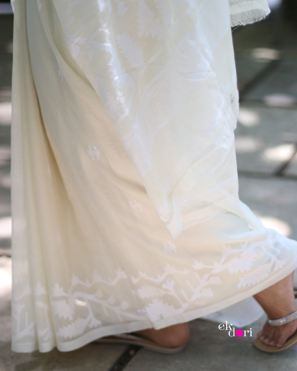Buy Muslin White Jamdani Saree : Moonlight White Jamdani Saree