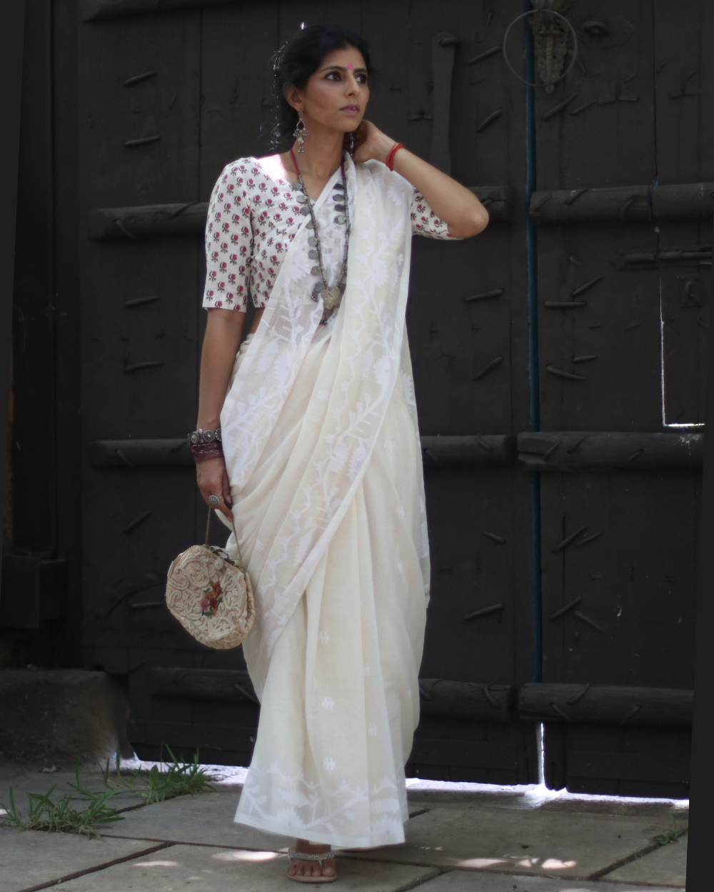 Buy Muslin White Jamdani Saree : Moonlight White Jamdani Saree