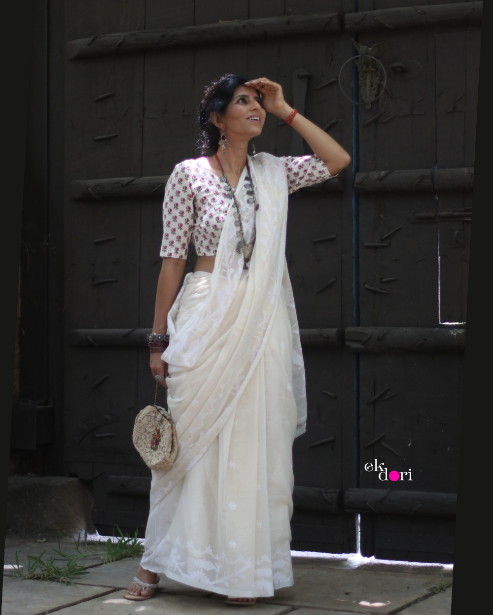 Buy Muslin White Jamdani Saree : Moonlight White Jamdani Saree