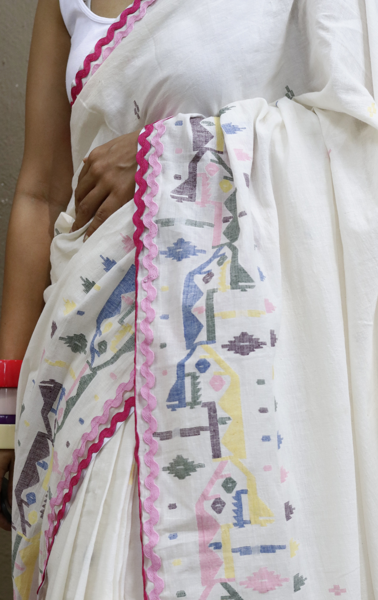 Buy 'Candy Crush' Fun Cotton Jamdani Saree : Fun Pop Of Colours On White Needle Jamdani Handmade Saree