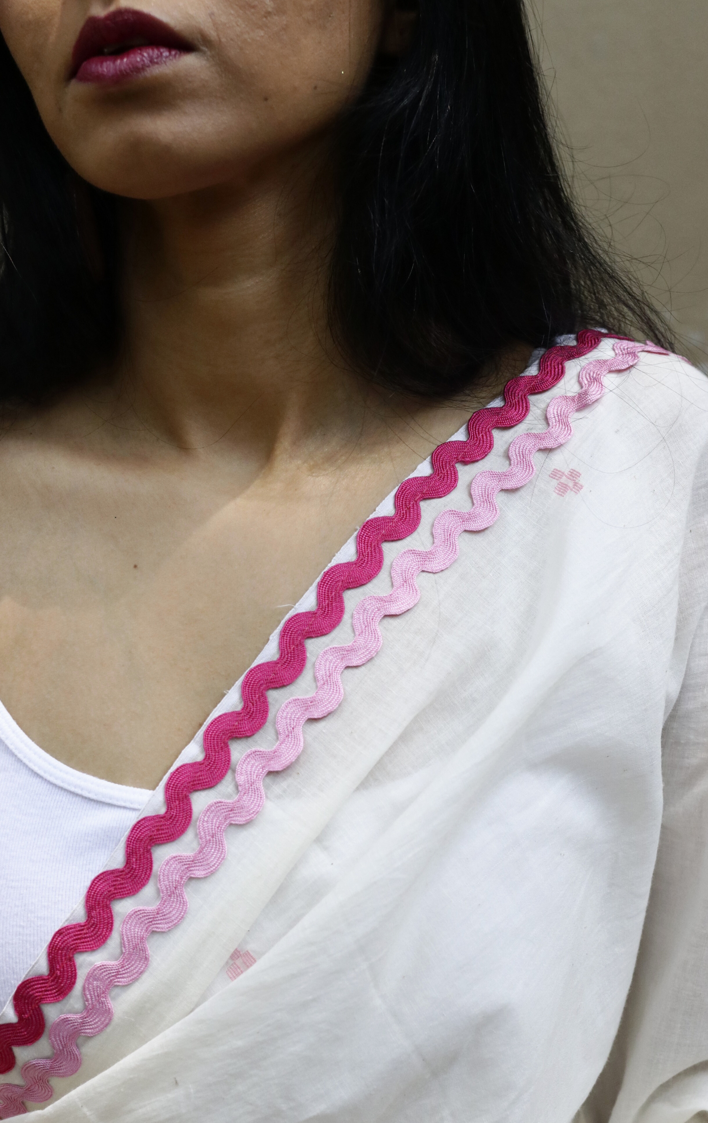 Buy 'Candy Crush' Fun Cotton Jamdani Saree : Fun Pop Of Colours On White Needle Jamdani Handmade Saree
