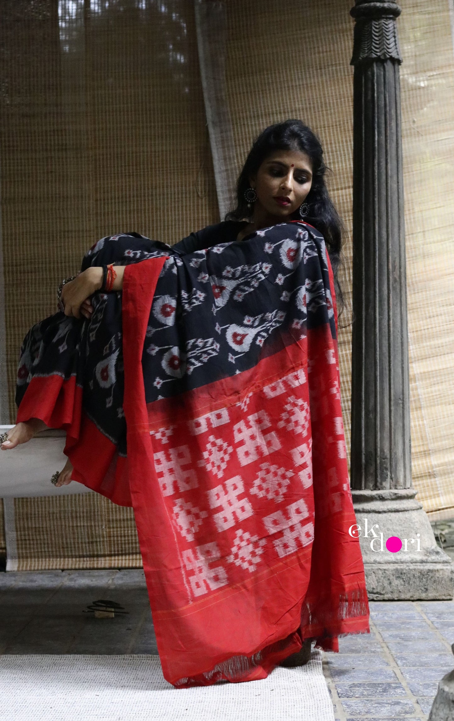 'Sandhya' Handloom Pochampally Ikat Saree : Workwear Saree Handloom Pochampally Ikat Saree