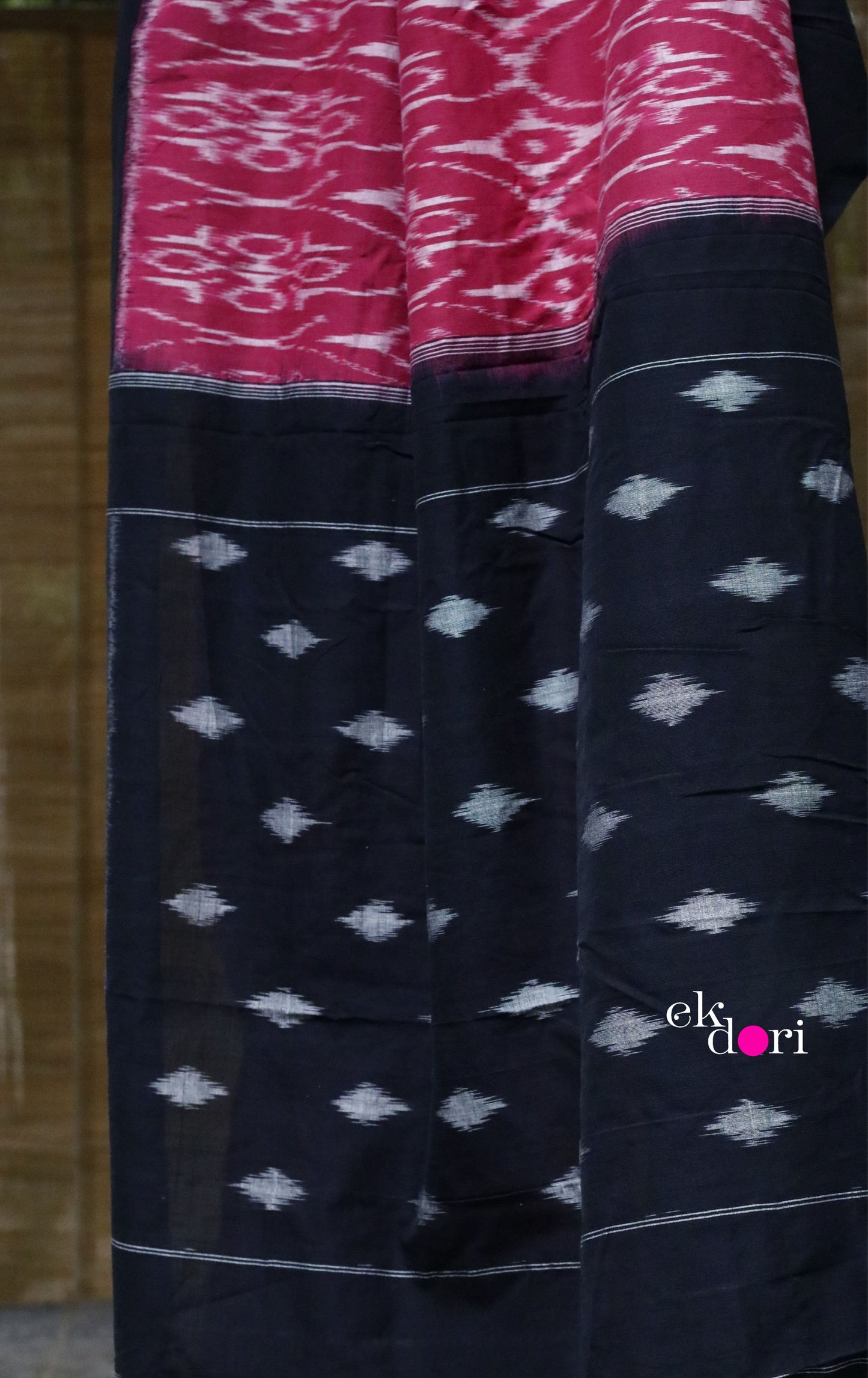 'Saloni' Handloom Pochampally Ikat Saree : Workwear Saree Handloom Pochampally Ikat Saree