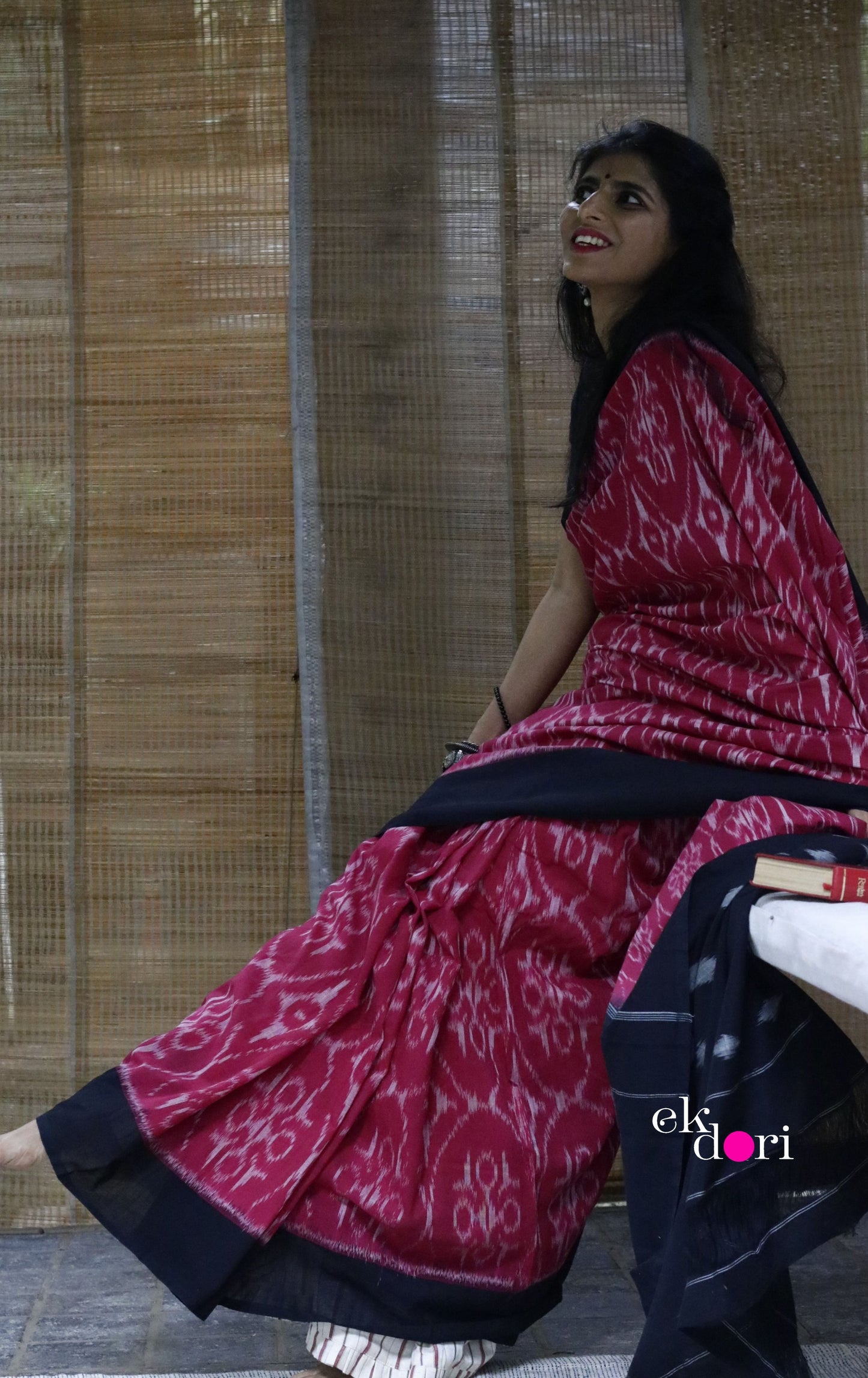 'Saloni' Handloom Pochampally Ikat Saree : Workwear Saree Handloom Pochampally Ikat Saree