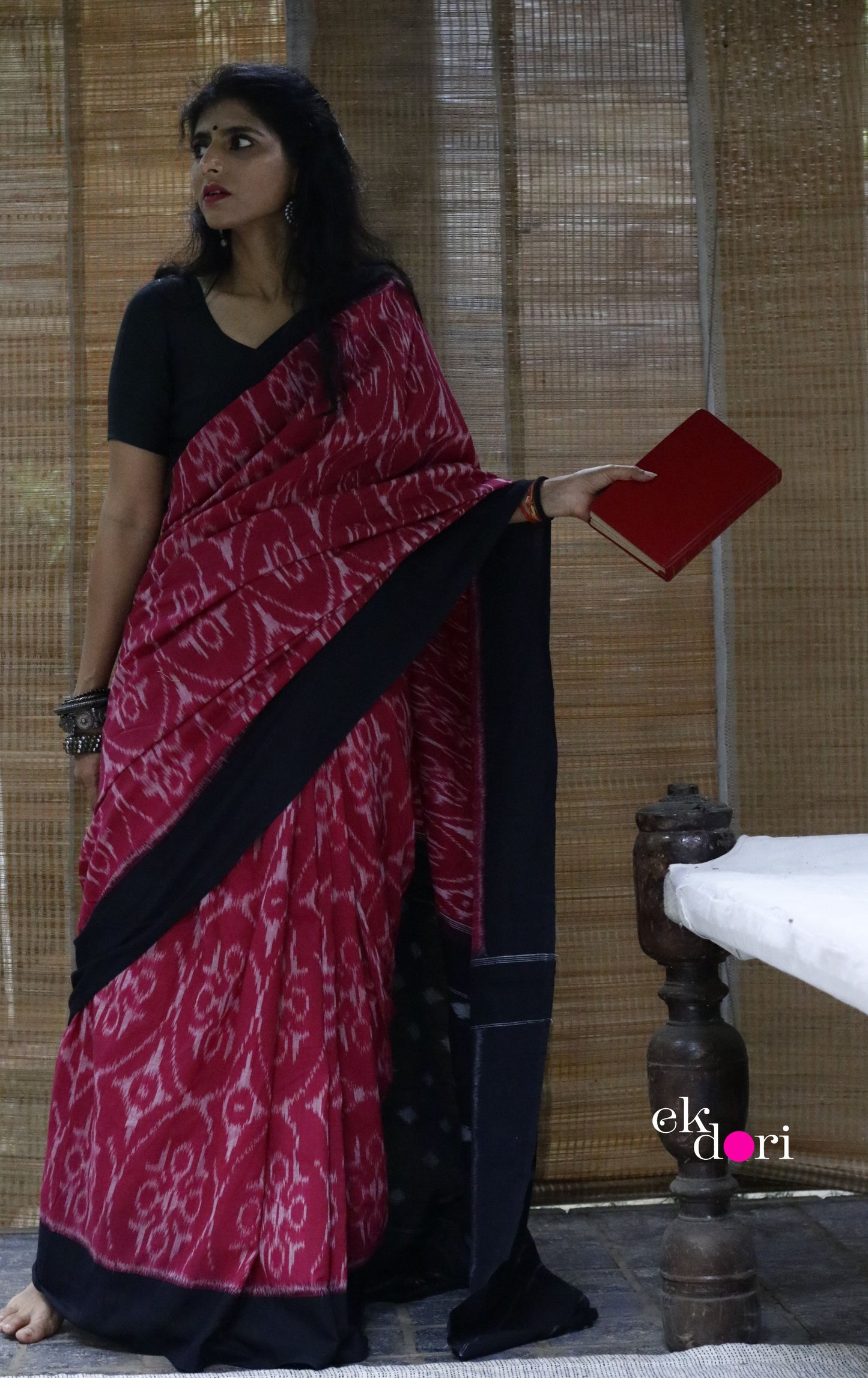 'Saloni' Handloom Pochampally Ikat Saree : Workwear Saree Handloom Pochampally Ikat Saree