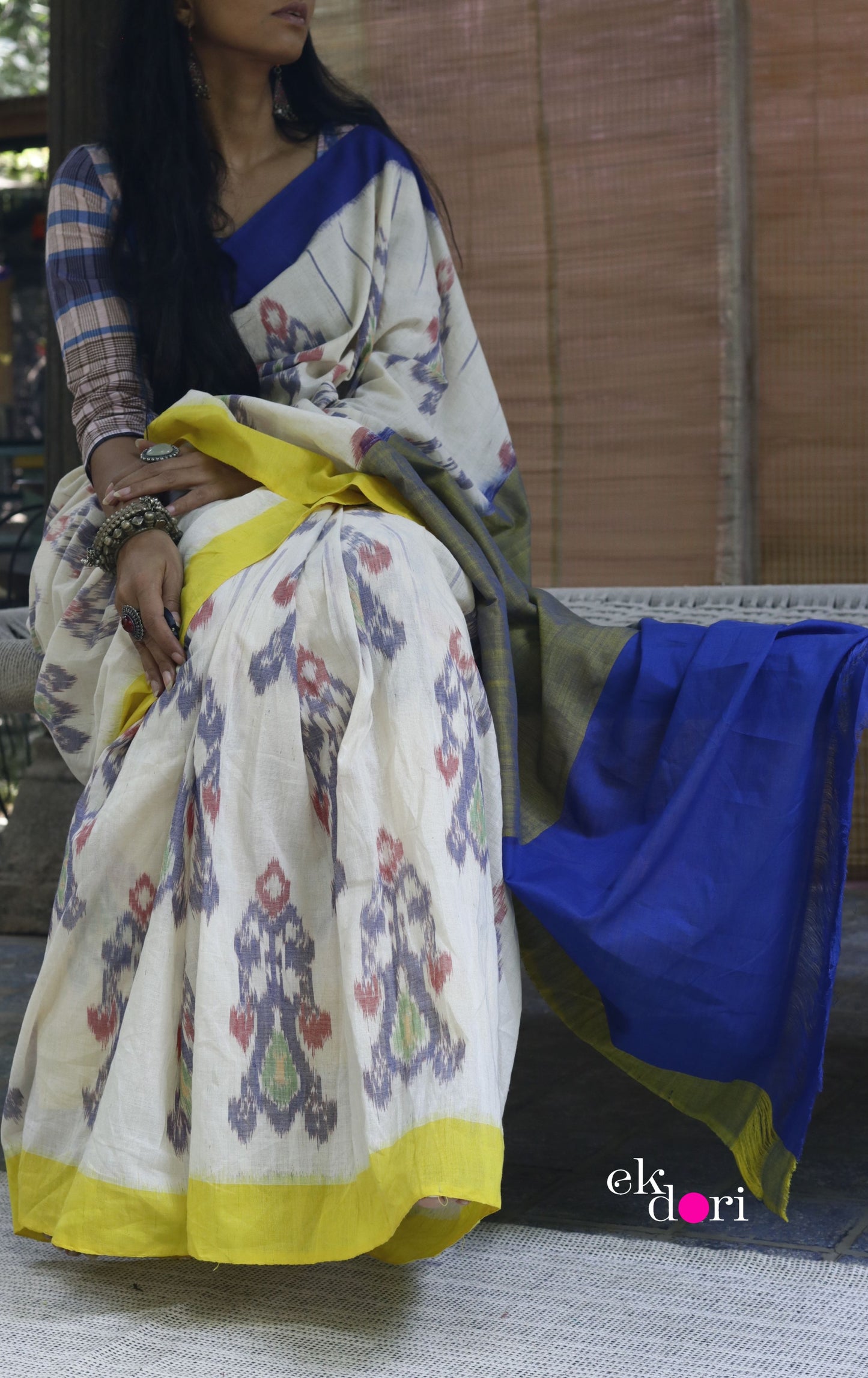 'Sarah' Handloom Pochampally Ikat Saree : Unique Handloom Ikat Saree