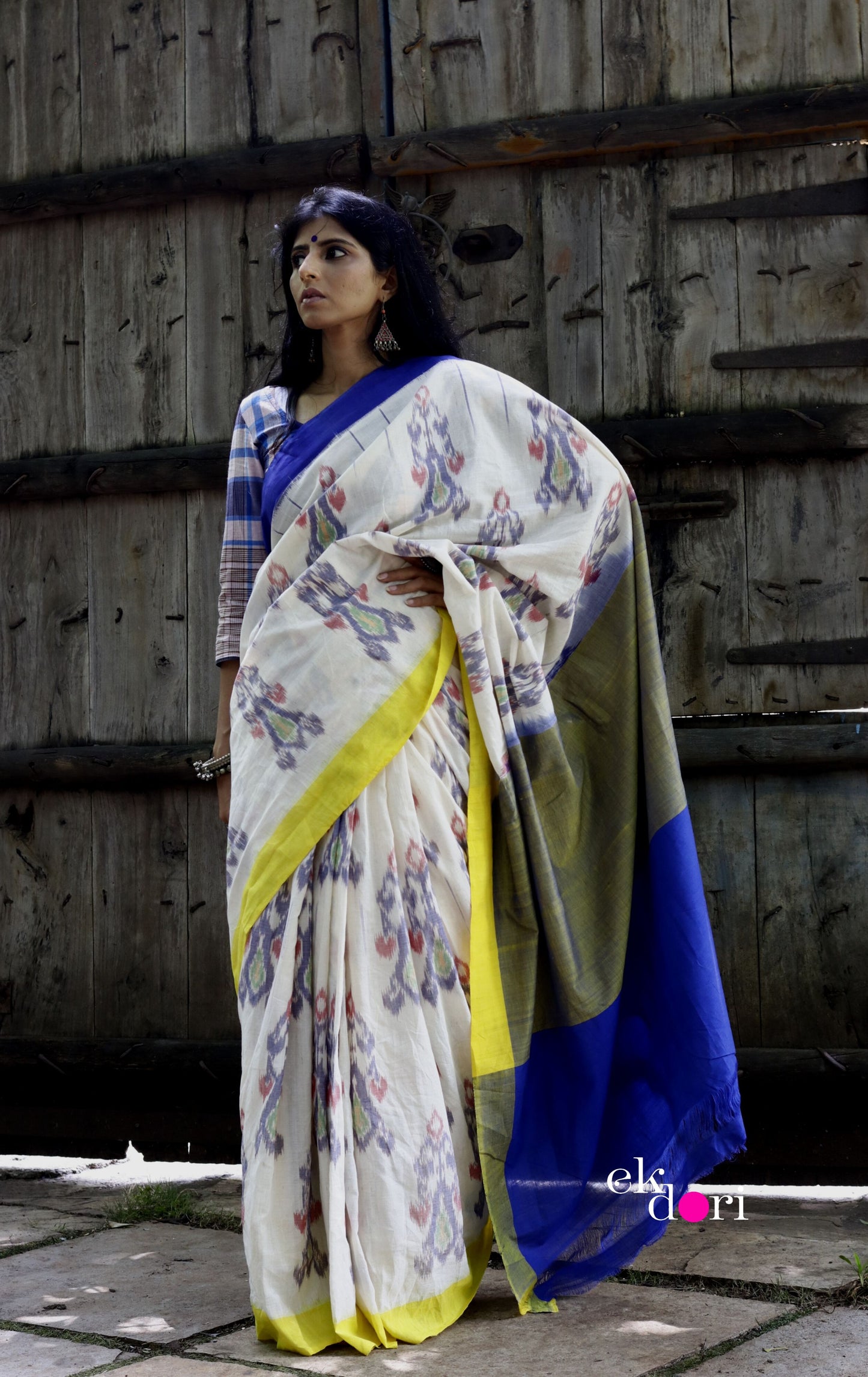 'Sarah' Handloom Pochampally Ikat Saree : Unique Handloom Ikat Saree