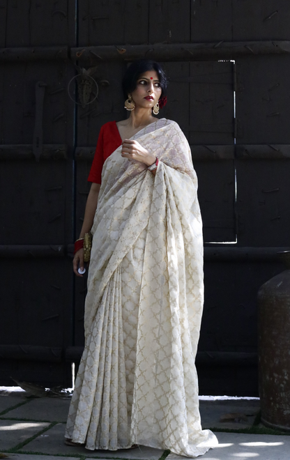 Buy Jute Cotton Metallic Gold Sari : 'Taj Mahal' Jute Cotton Budget Festive Saree