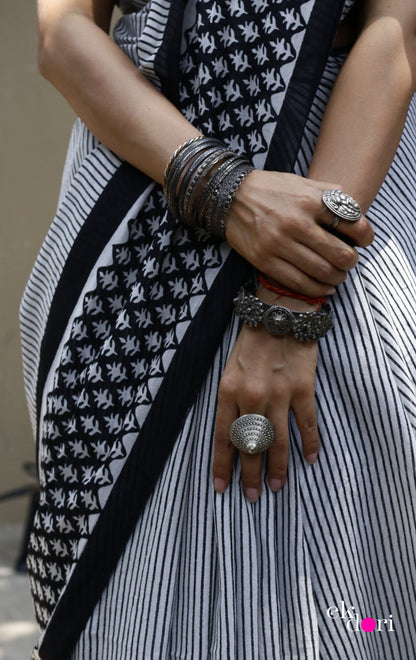 Buy Block Printed Cotton Work Saree Online : 'Boss Babe In Black' Block Print Cotton Saree