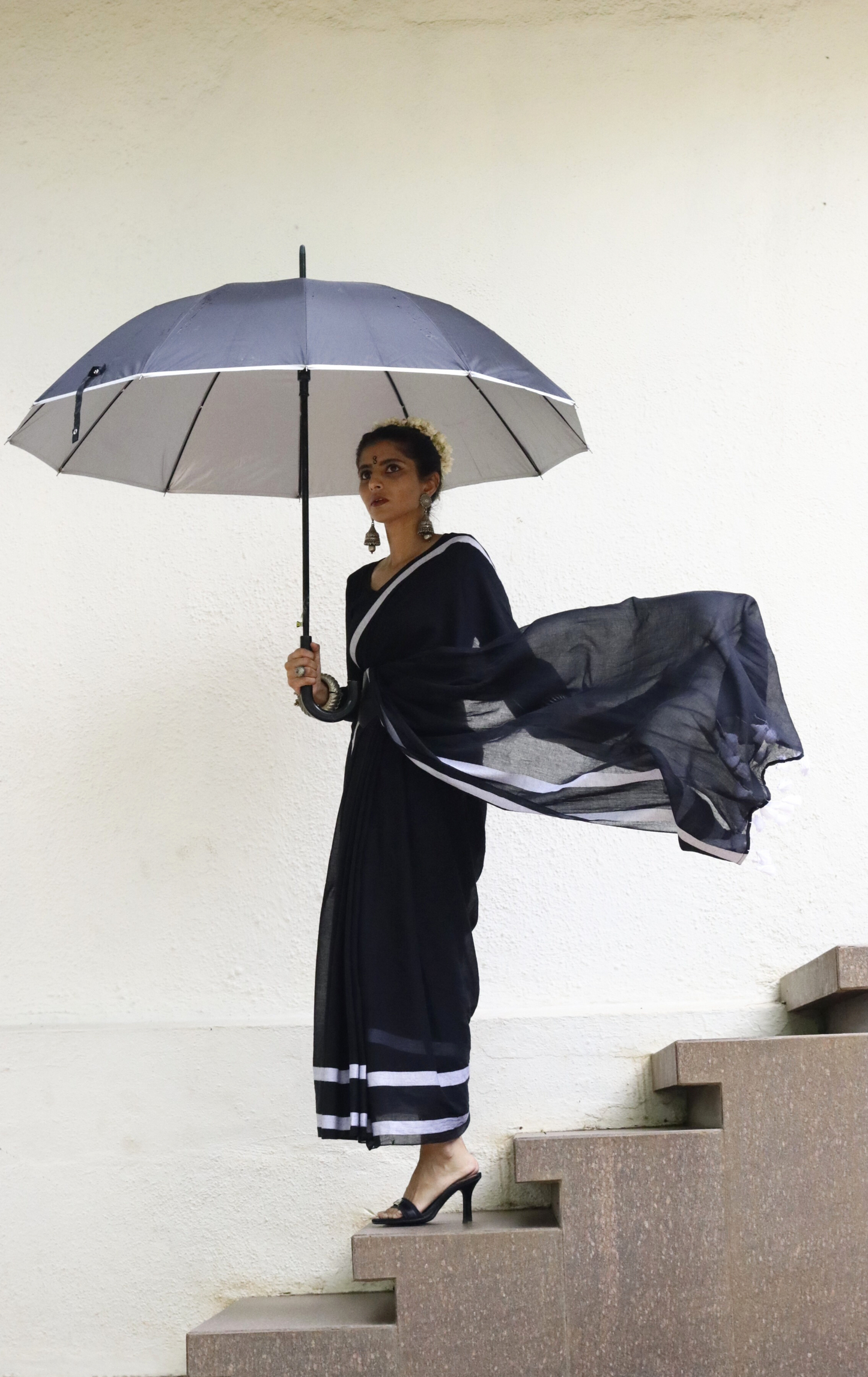 The Ivory & Coal Cotton Mul Saree : Buy Cotton Mul Sarees