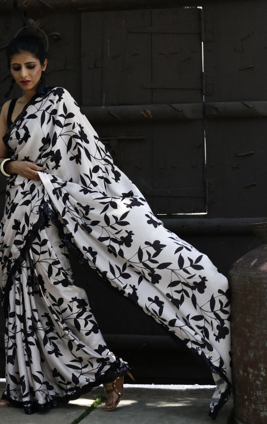 'Ivory Dreams' Printed Statement Scalloped Sequin Border Saree : Printed Light Cocktail Saree Collection