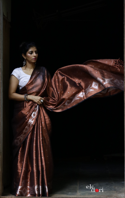 Buy Tissue Mul Cotton Metallic Pale Green Sari : 'Bronze Brilliance' Tissue Mul Cotton Budget Festive Saree