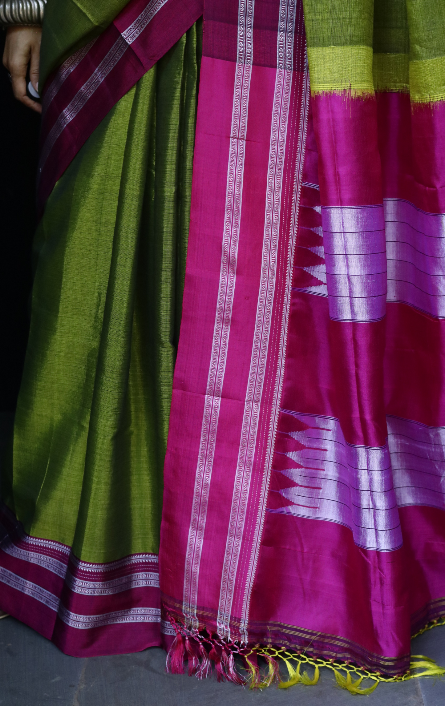 Buy Ilkal Rayon Silk Handloom Saree : Ilkal 'Humble Henna Saree'