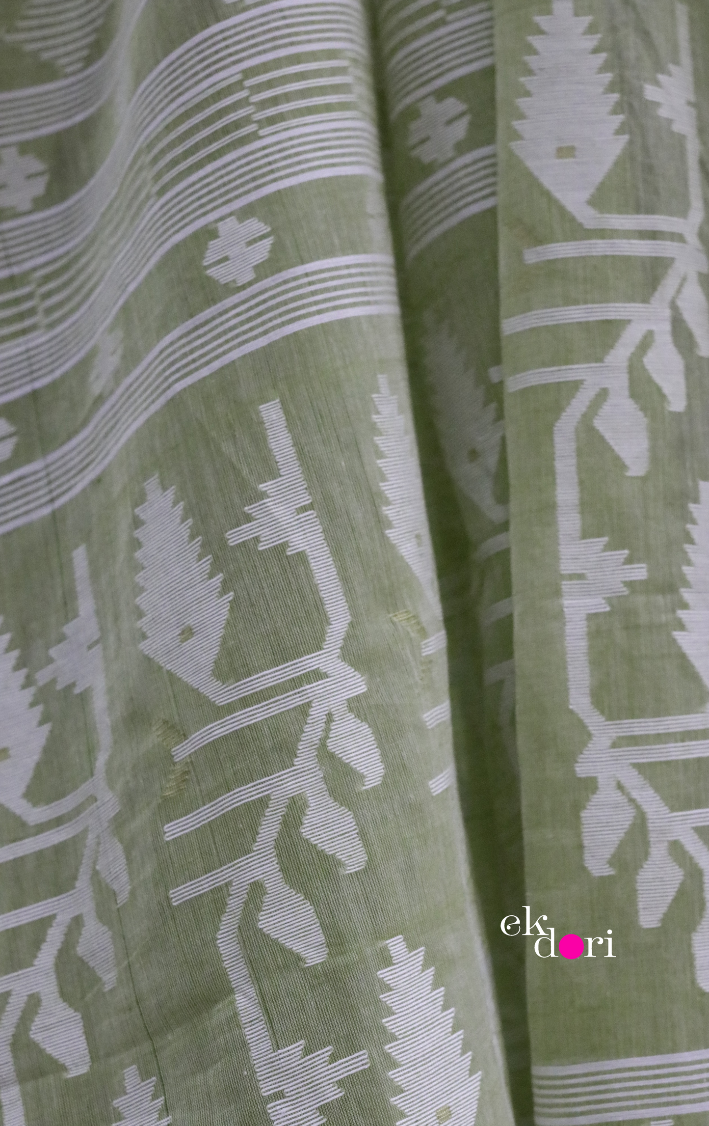 Buy Green Muslin Cotton Jamdani Saree : Green Pista & Pearls Needle Jamdani Handmade Saree
