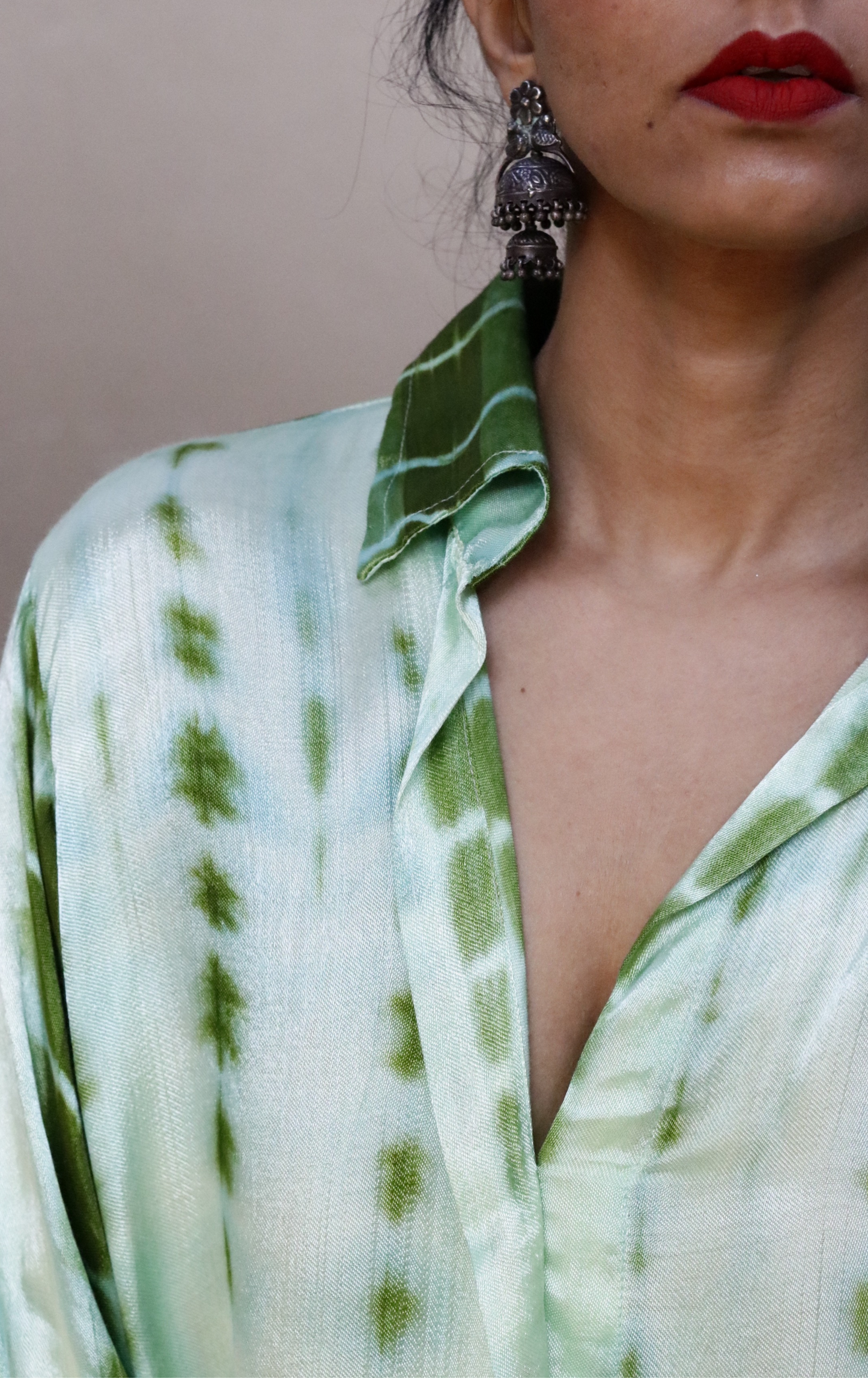 Tie & Dye Shibori 'Green Haze' Blue  Green Mashru Co-ord Set : Buy Kurta Palazzo Mushru Co-ord Set With Scalloped Edges