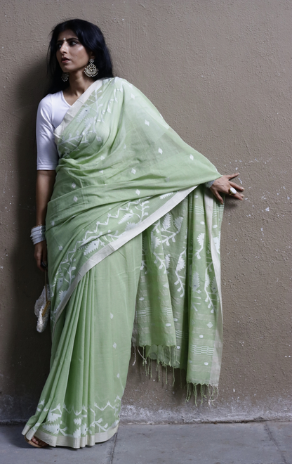 Buy Green Muslin Cotton Jamdani Saree : Green Pista & Pearls Needle Jamdani Handmade Saree