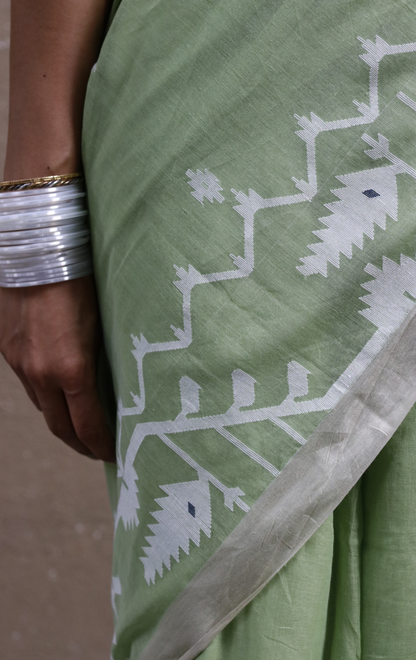 Buy Green Muslin Cotton Jamdani Saree : Green Pista & Pearls Needle Jamdani Handmade Saree