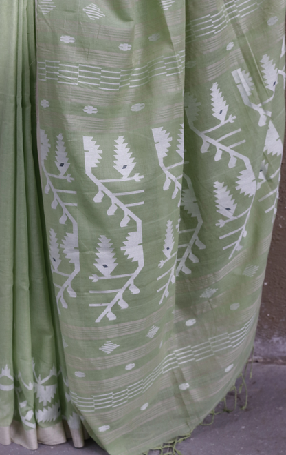 Buy Green Muslin Cotton Jamdani Saree : Green Pista & Pearls Needle Jamdani Handmade Saree