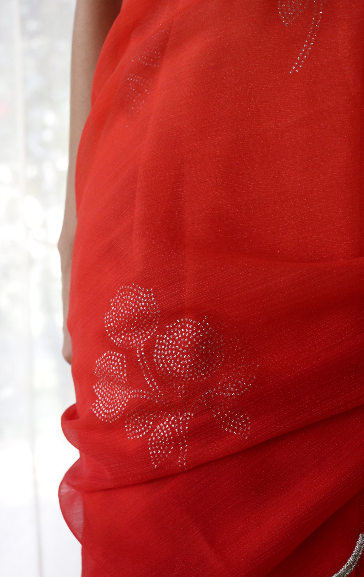 Buy Ombre Chiffon Saree Online : 'Goddess' Floral Semi Chiffon Saree With Scalloped Edges