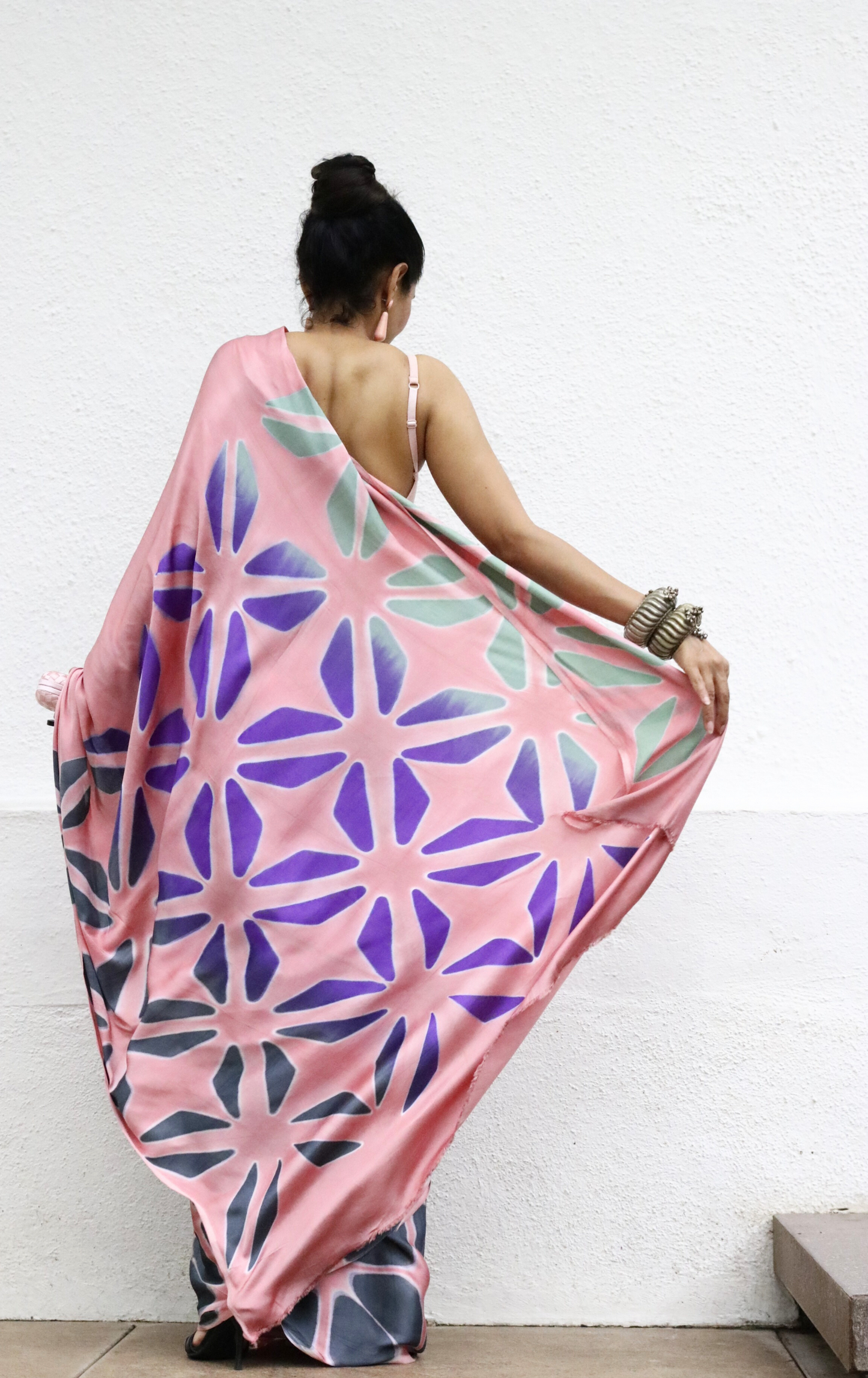 Buy Clamp Dye Designer Saree Online : 'Bubblegum' Pink Clamp Dye Saree