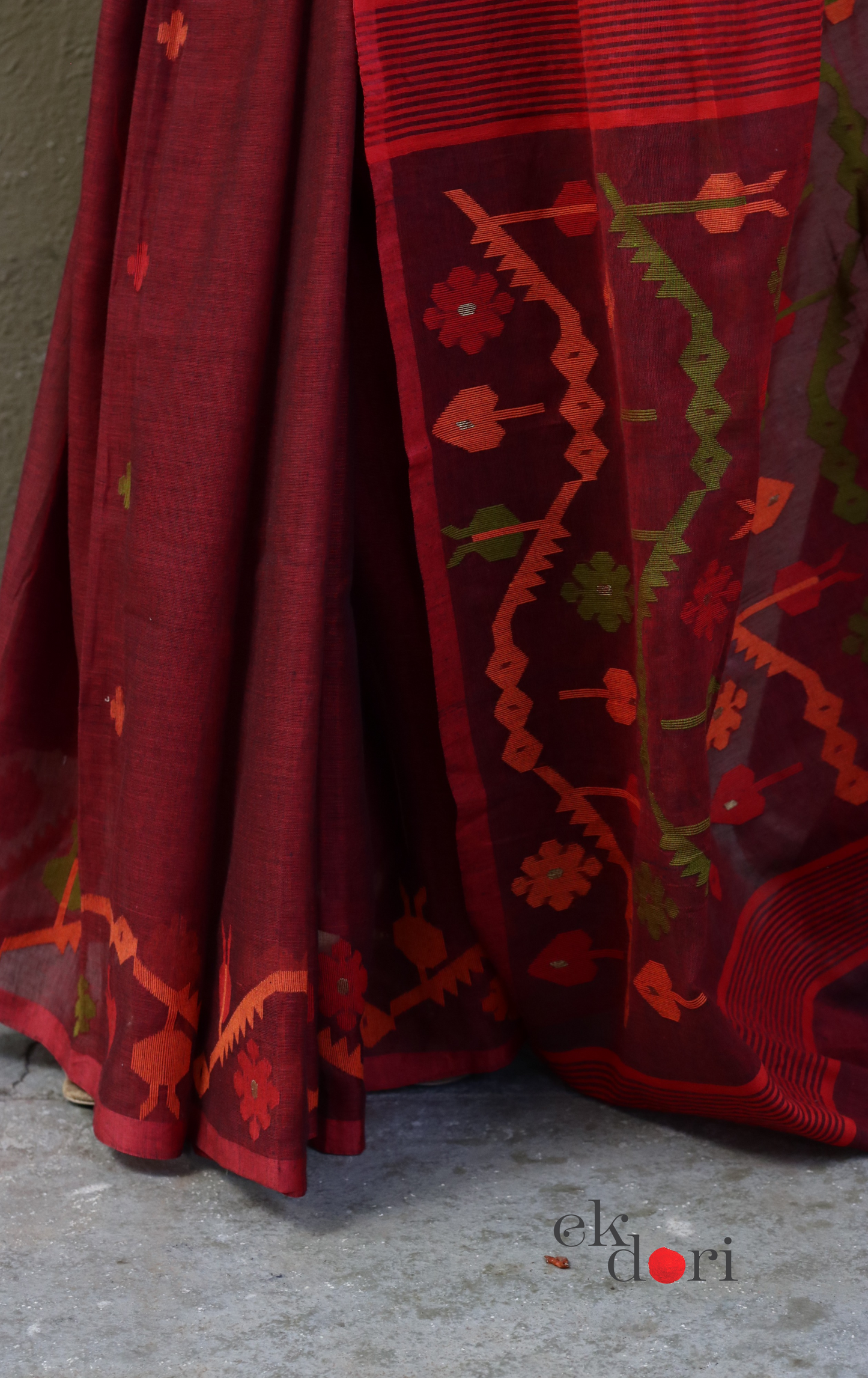 Buy Red Soft Cotton Needle Jamdani Saree : Needle Jamdani Handmade Handloom Saree 'Sindoori'