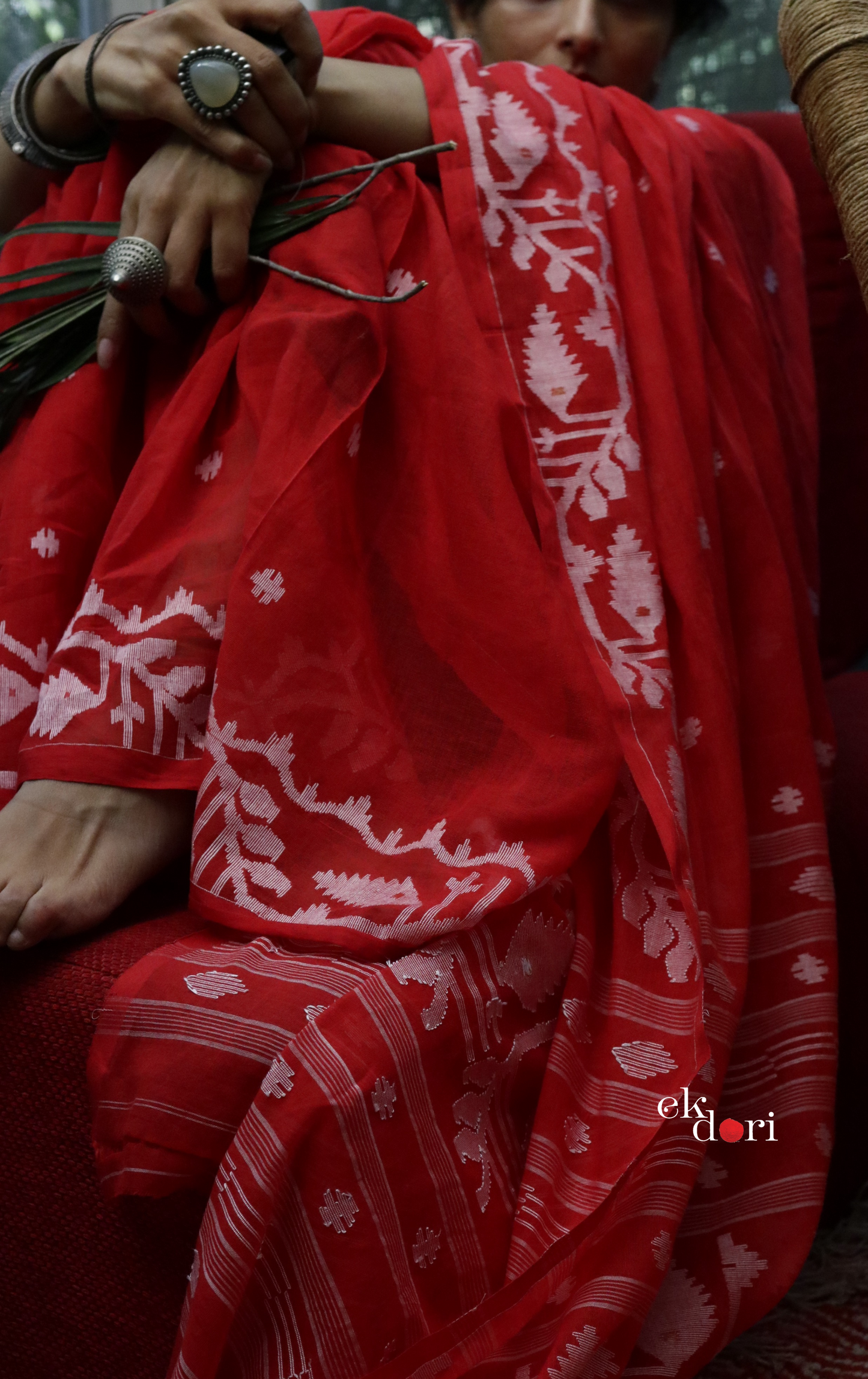 Buy Red Cotton Jamdani Saree : Red 'Laal Gulaal' Needle Jamdani Handmade Saree