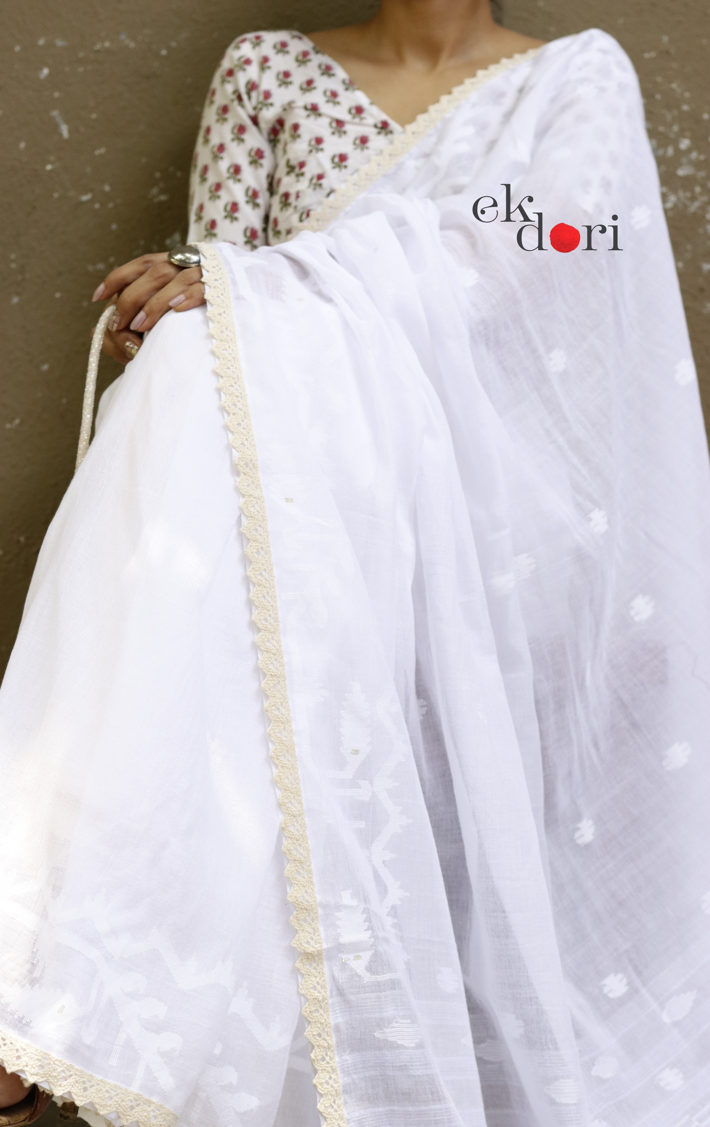Buy White Soft Cotton Needle Jamdani Saree : Needle Jamdani Handmade Handloom Saree 'Chaandani'