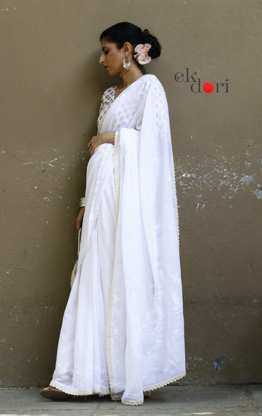 Buy White Soft Cotton Needle Jamdani Saree : Needle Jamdani Handmade Handloom Saree 'Chaandani'