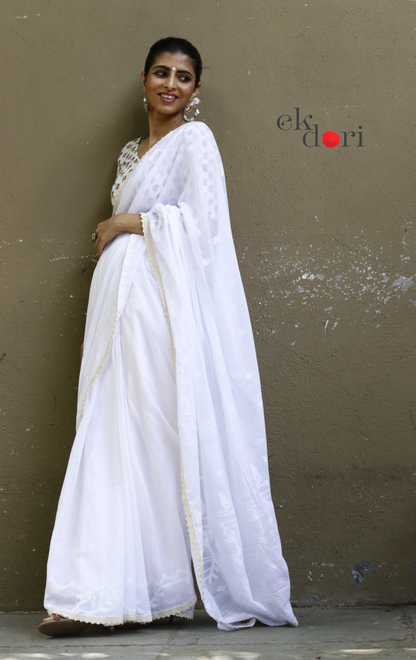 Buy White Soft Cotton Needle Jamdani Saree : Needle Jamdani Handmade Handloom Saree 'Chaandani'
