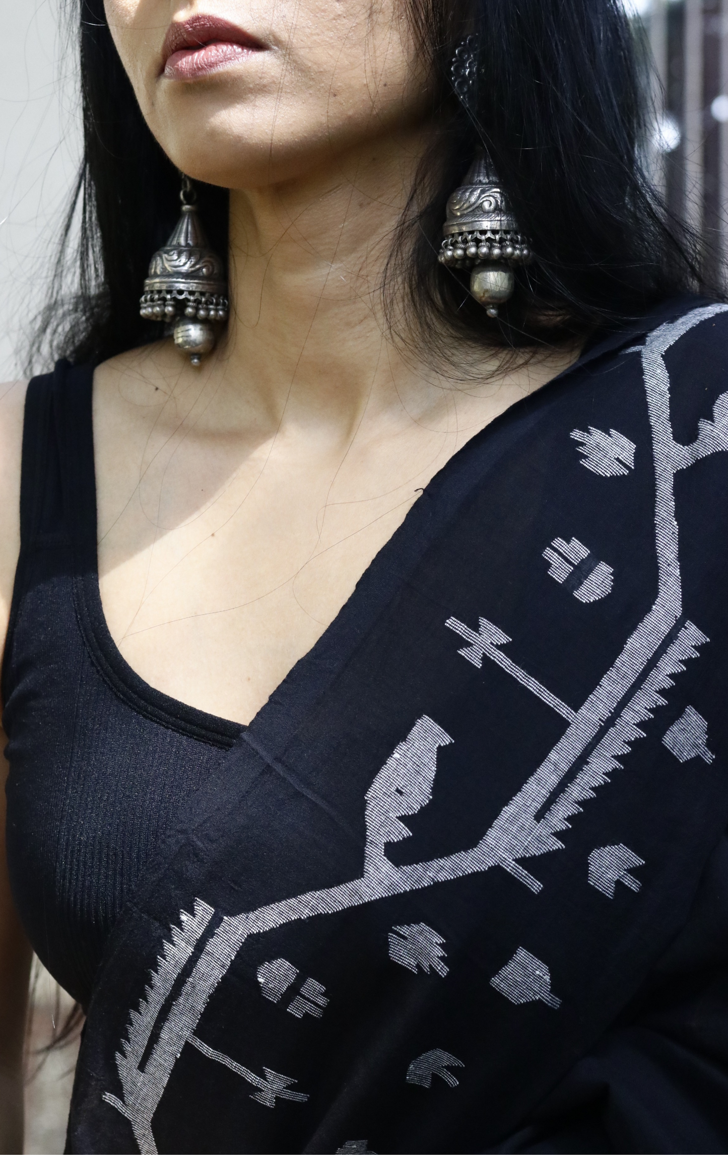 Buy Black White Cotton Jamdani Saree : Classic Black White Needle Jamdani Handmade Saree