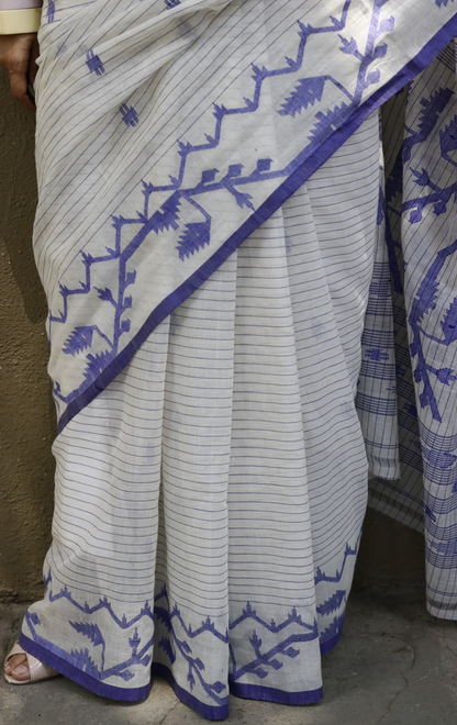 Buy Blue White Cotton Jamdani Saree : Red 'Ink On Paper' Needle Jamdani Handmade Saree