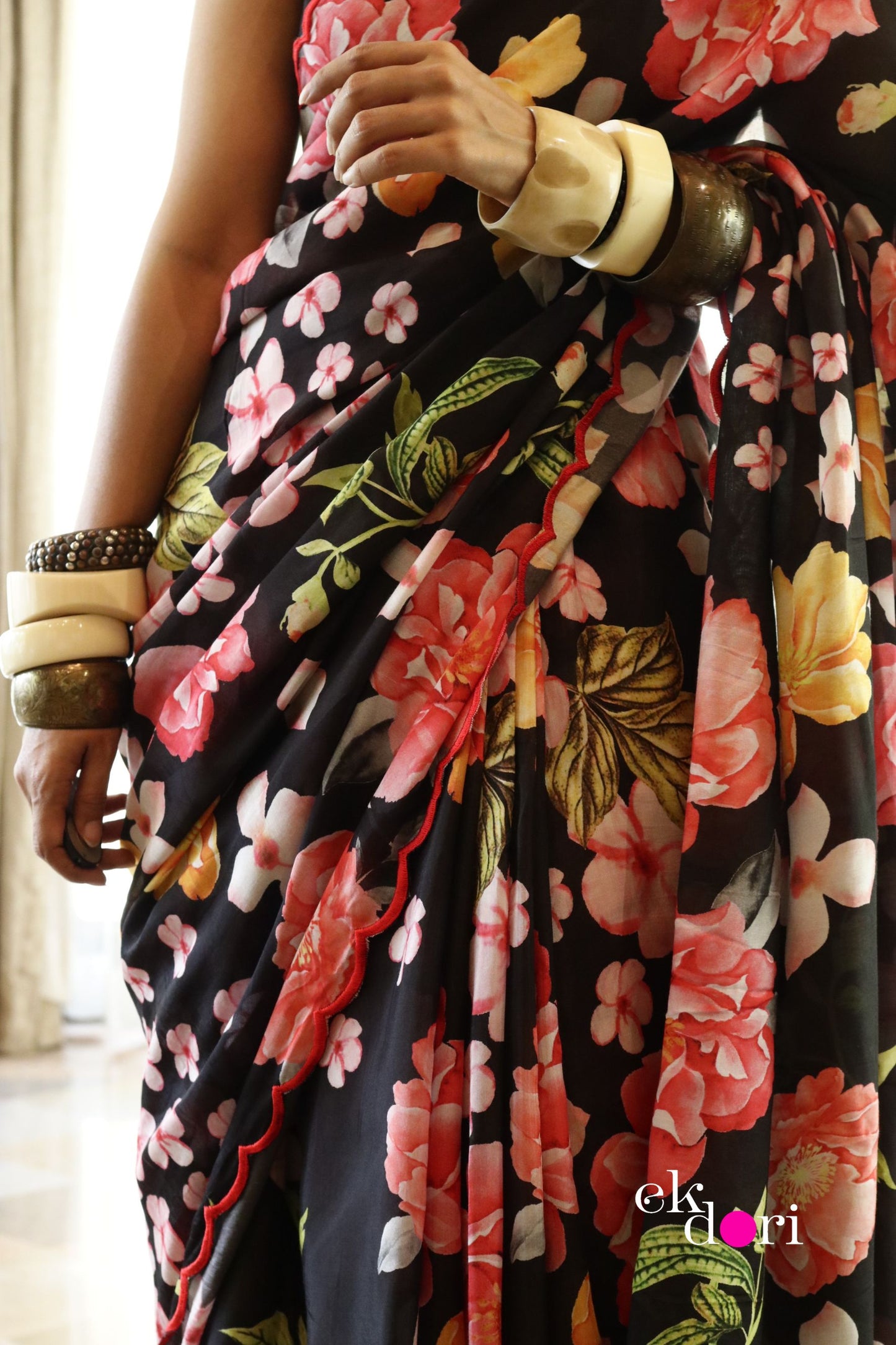 Buy Bold Floral Saree 'Sweet Escape' Scalloped Muslin Saree : Black And Floral Saree