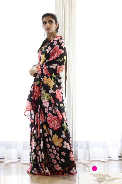 Buy Bold Floral Saree 'Sweet Escape' Scalloped Muslin Saree : Black And Floral Saree